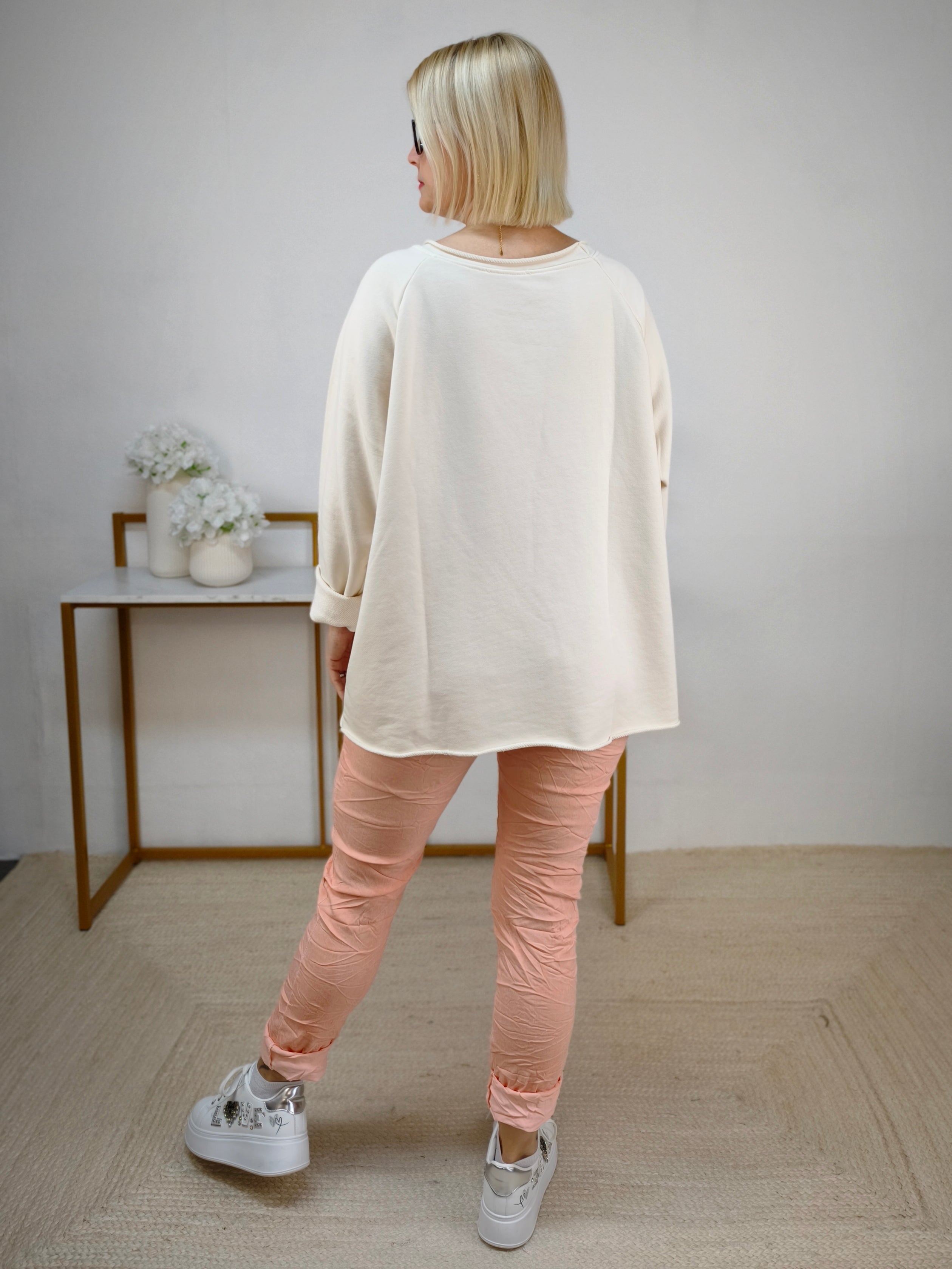 Einfarbiges Sweatshirt aus Baumwolle creme (40-44)