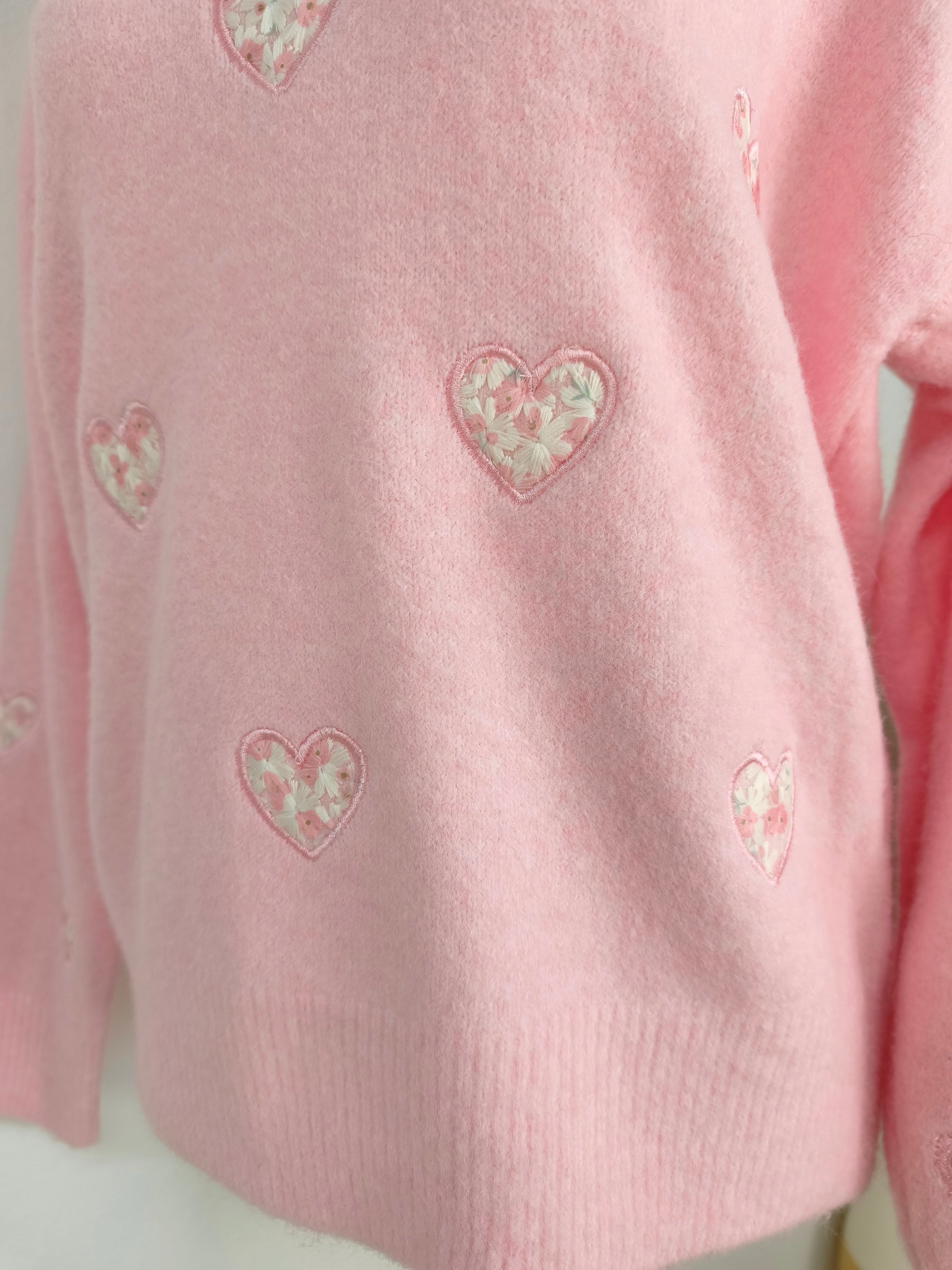 Pulli mit Stickereien in rosa (38-42)