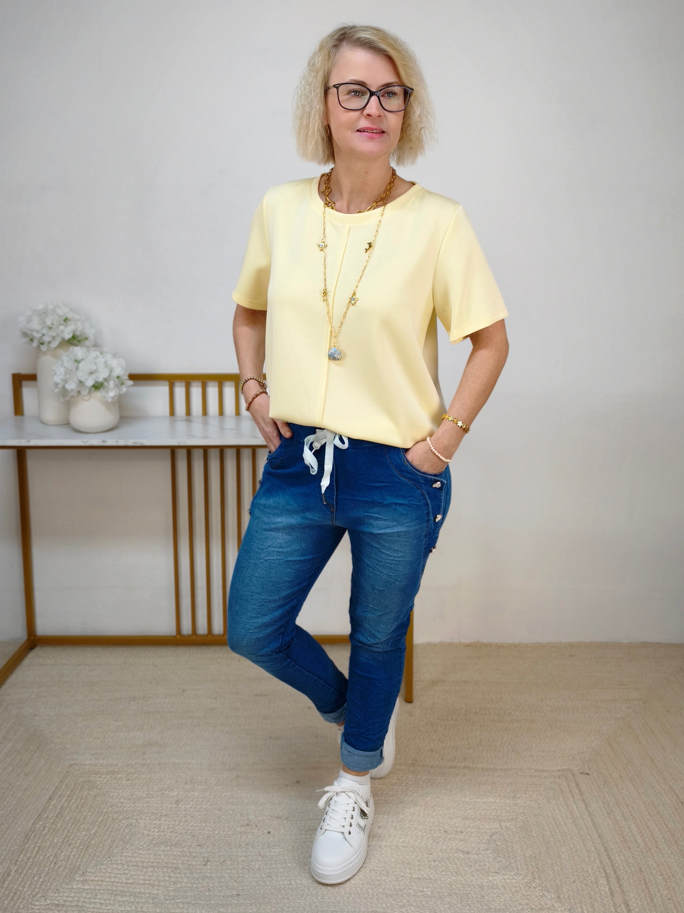 Halskette lang mit verschiedenen Charms goldfarben/hellblau