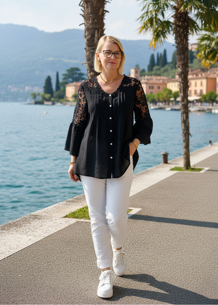 Leichte Sommerbluse mit Spitze in Schwarz (38-42)