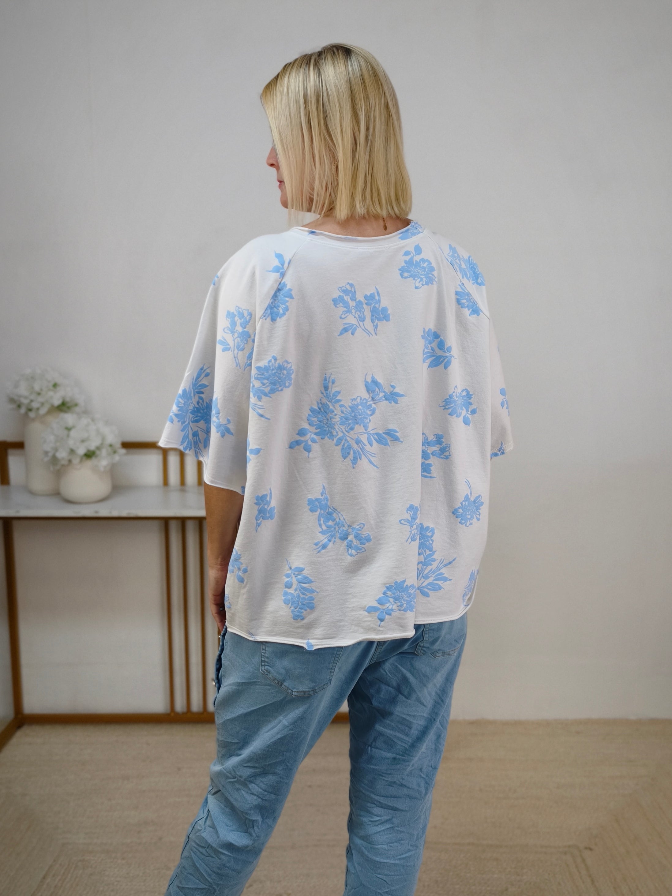 Shirt in weiss/blau aus Baumwolle (40-44)