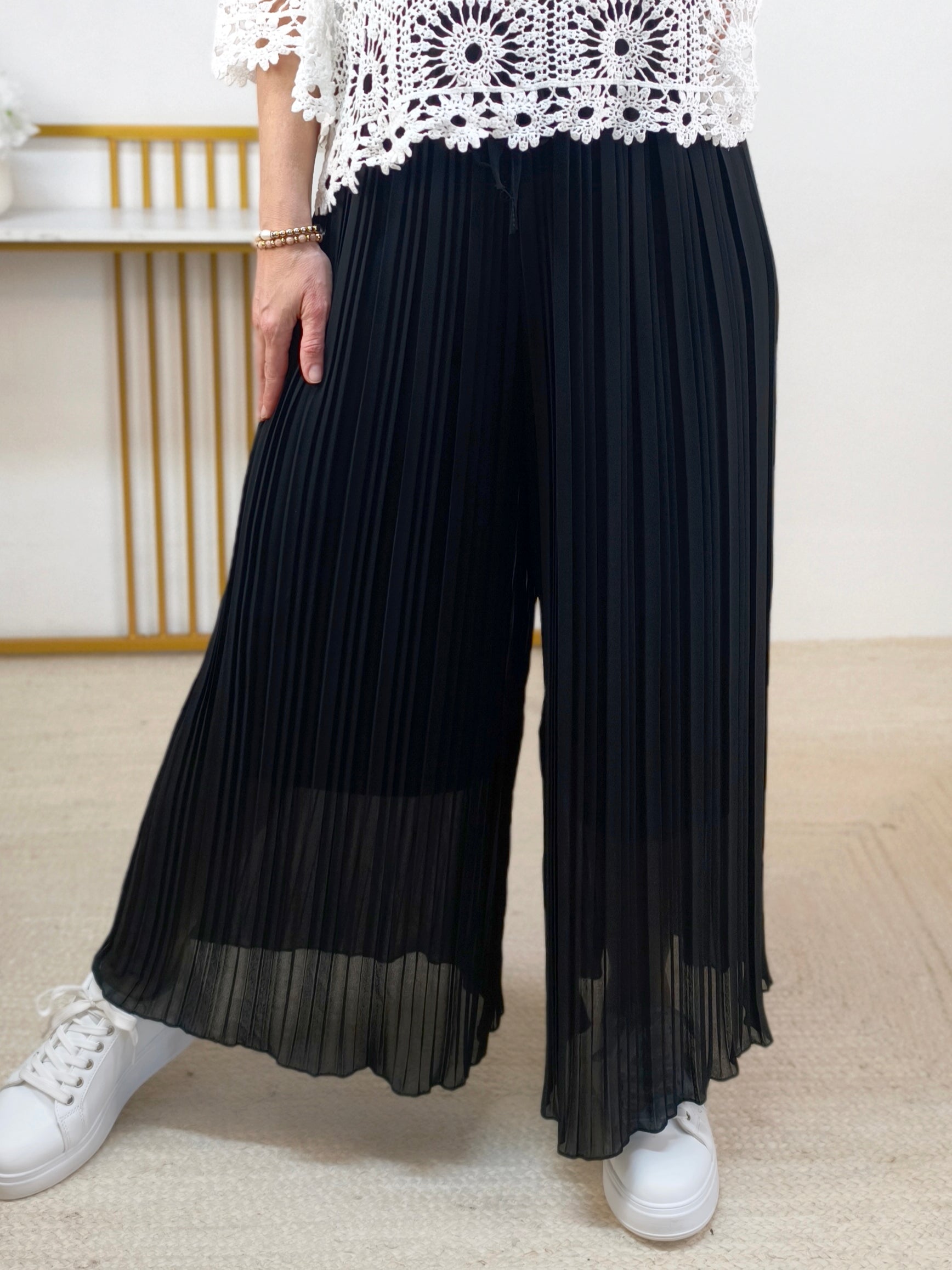 Plissee Hose mit weitem Bein Schwarz (36-44)