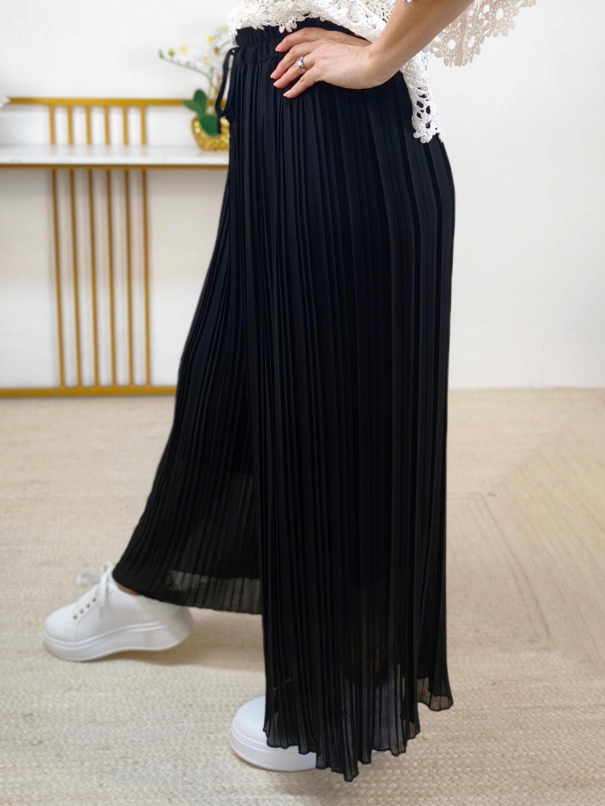 Plissee Hose mit weitem Bein Schwarz (36-44)