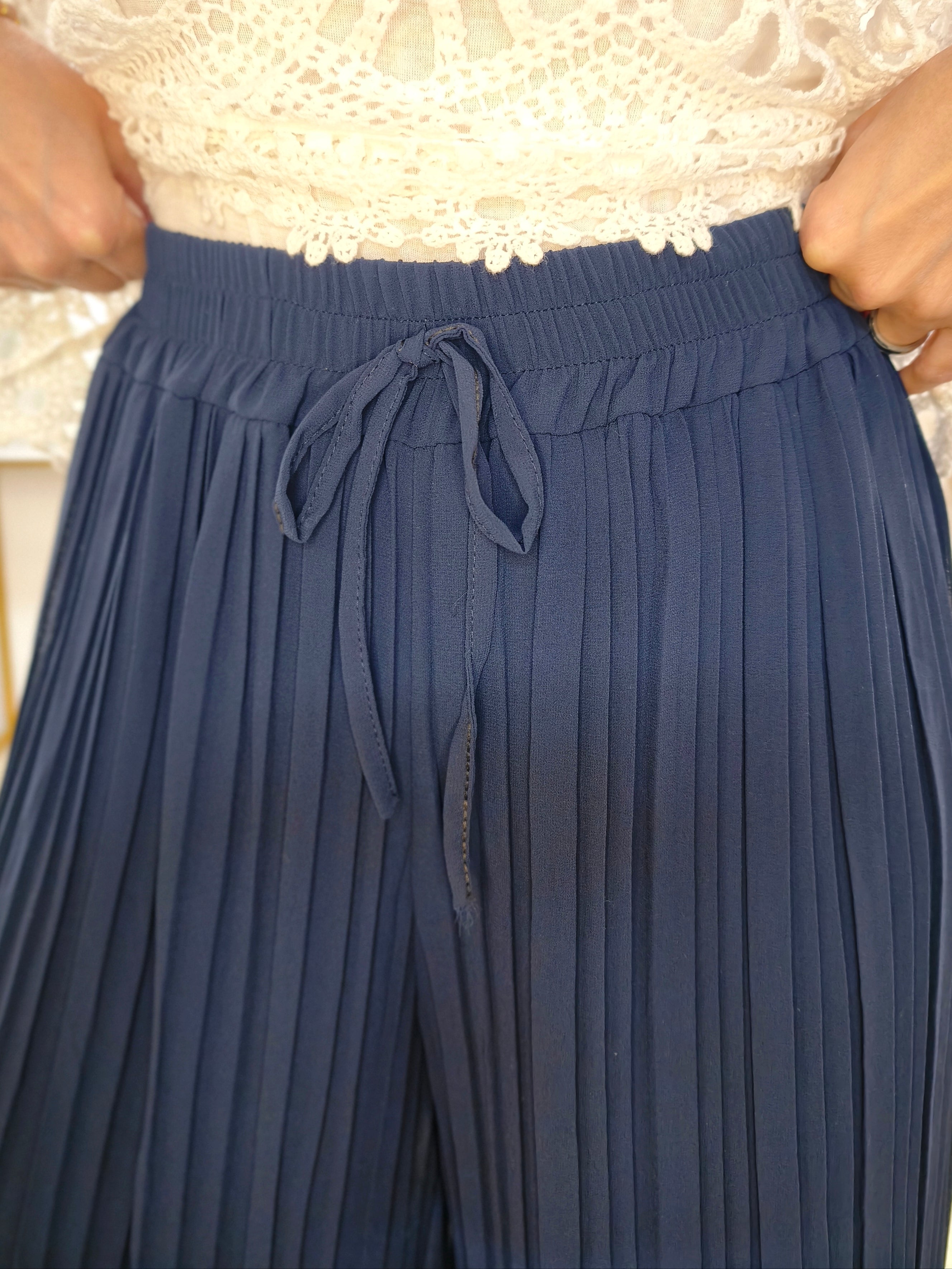Plissee Hose mit weitem Bein Dunkelblau (36-44)