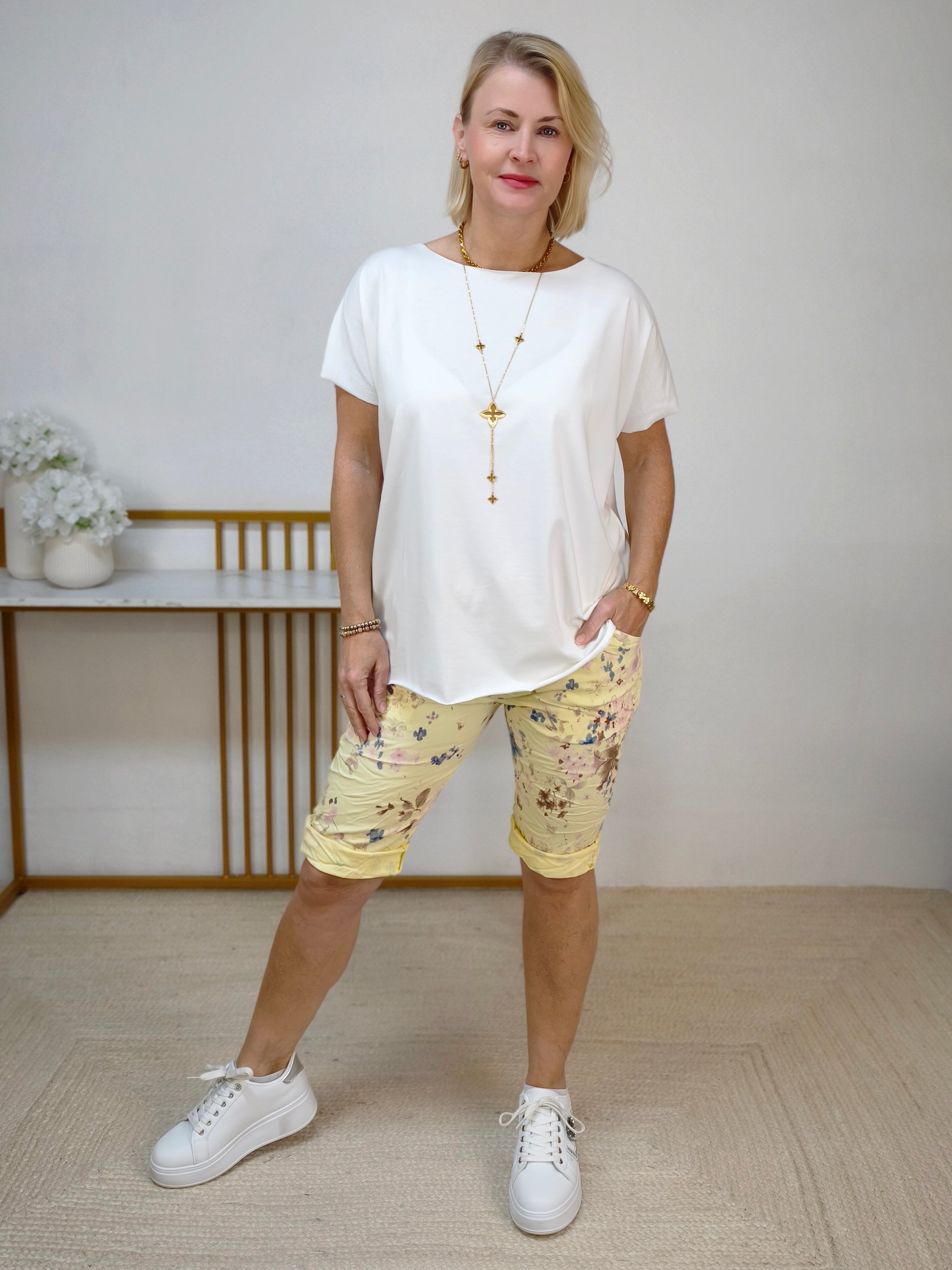 Einfarbiges, leichtes Shirt in weiss aus Baumwolle (40-42/44)