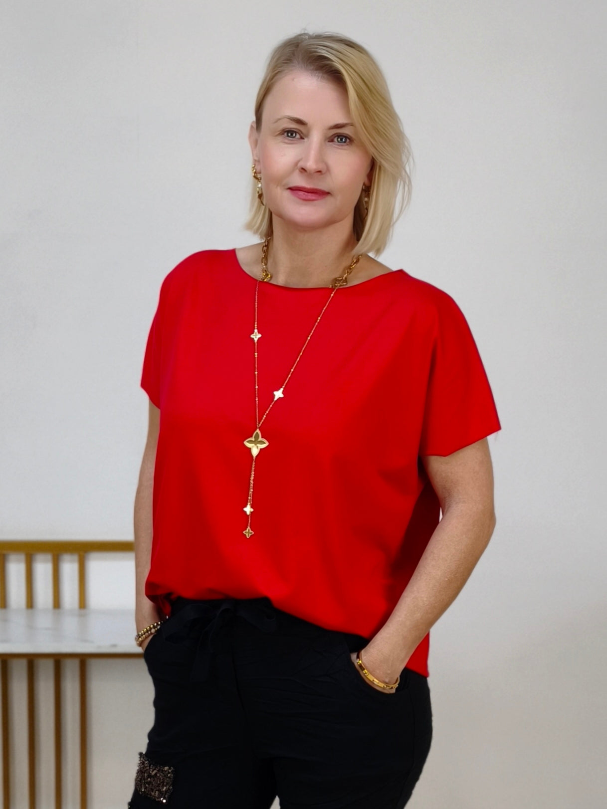 Einfarbiges, leichtes Shirt in rot aus Baumwolle (40-42/44)