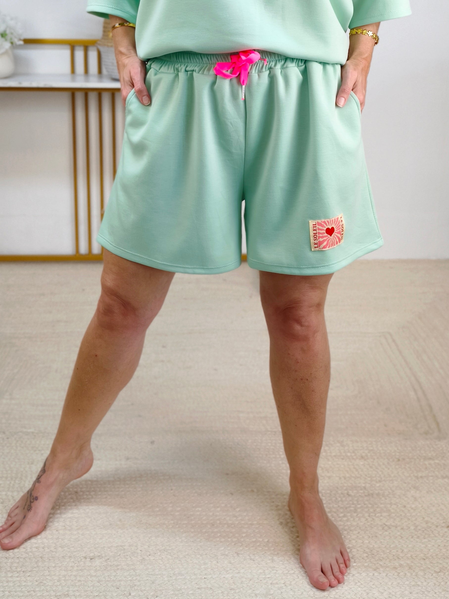 Sweater Shorts „Le Soleil“ Lindgrün (38-44)