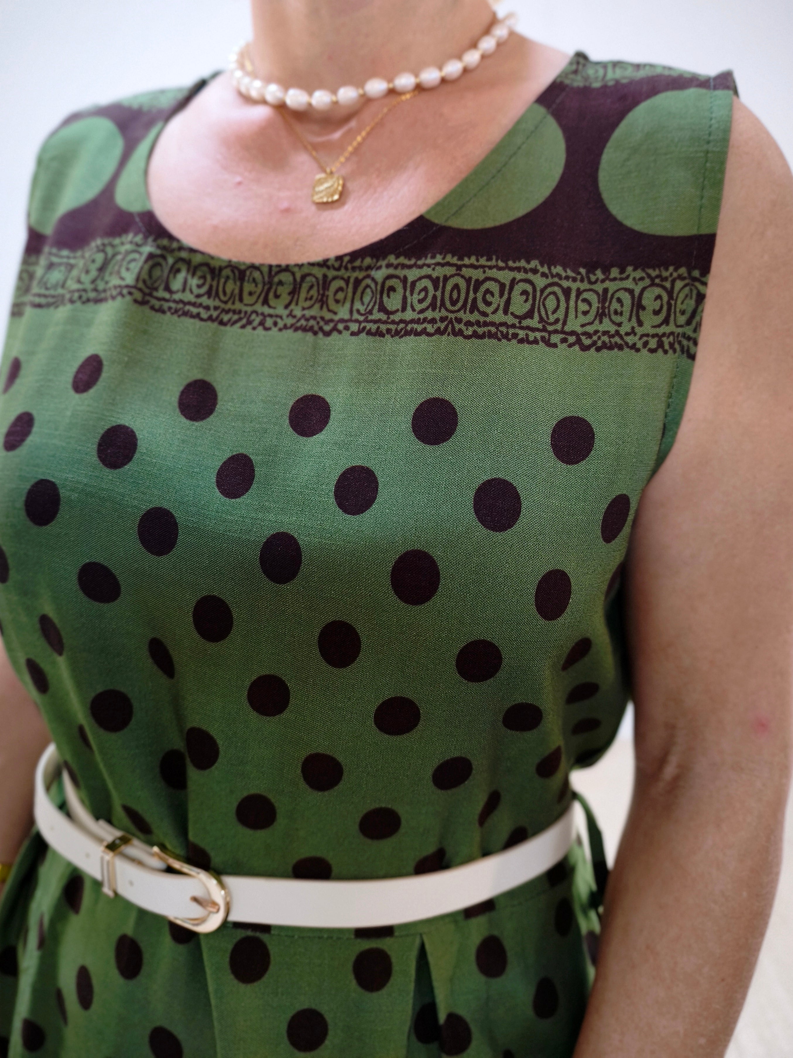 Midi Kleid mit Polka Dots in Khaki (38-42)