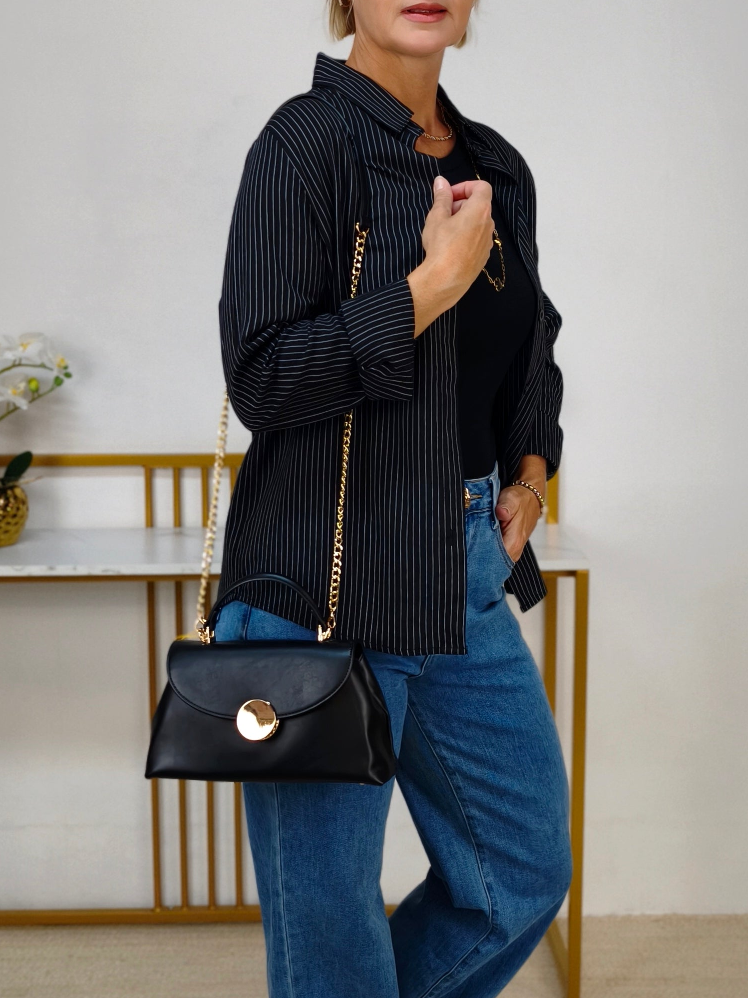 Handliche Handtasche in Schwarz