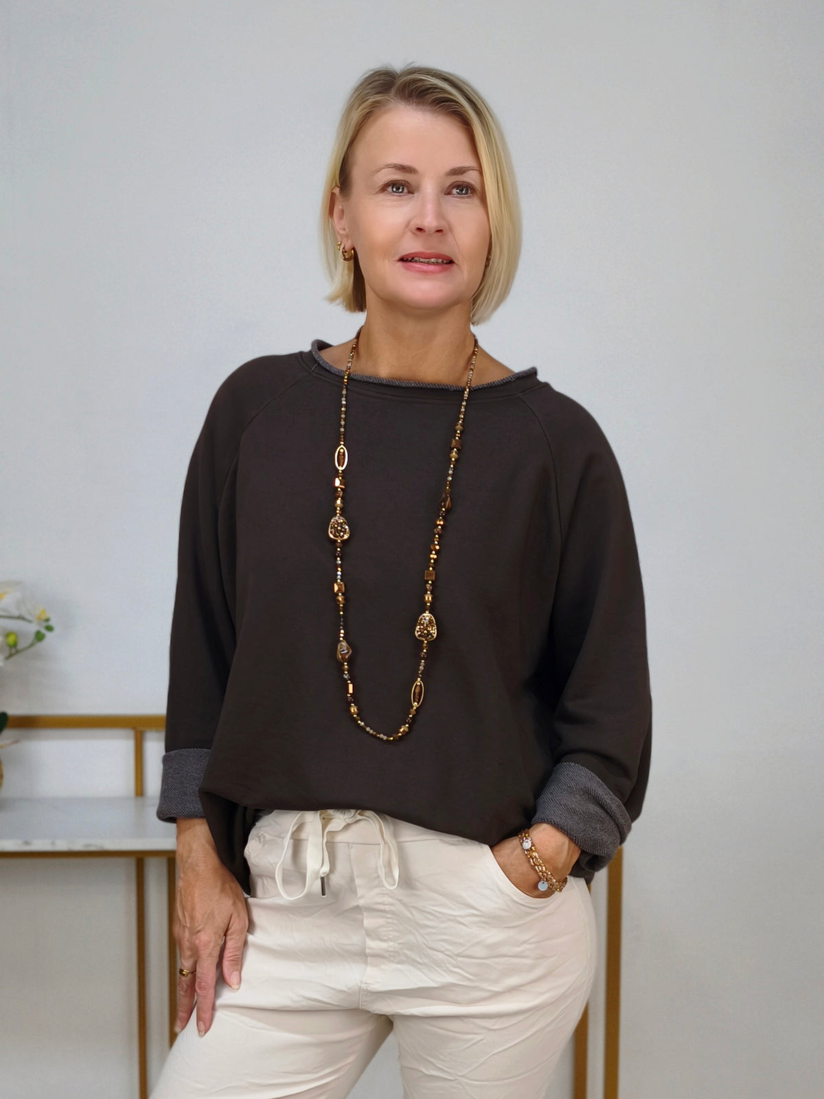 Einfarbiges Sweatshirt aus Baumwolle coffee (40-44)