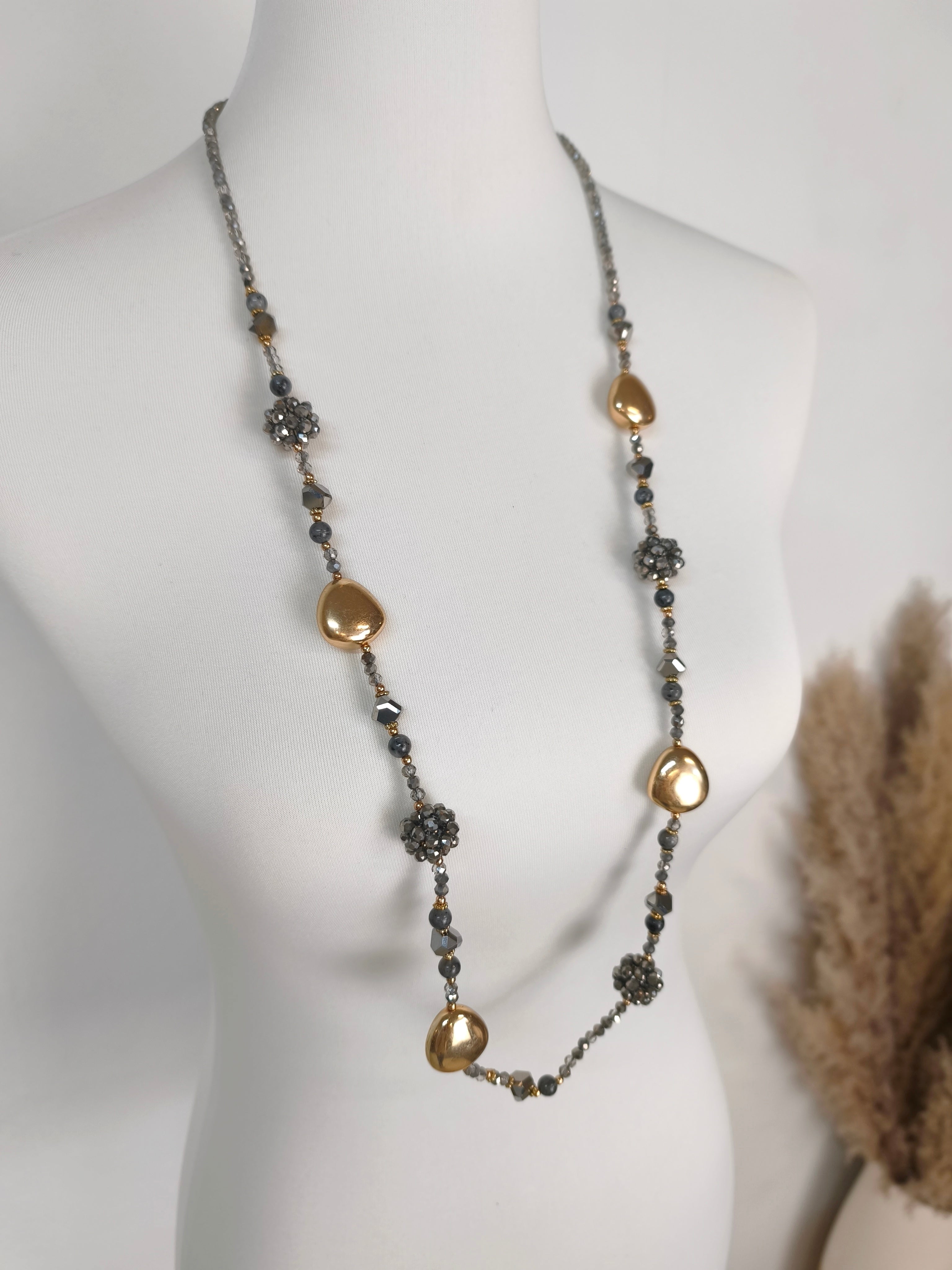 Lange Perlenkette Grau/Gold