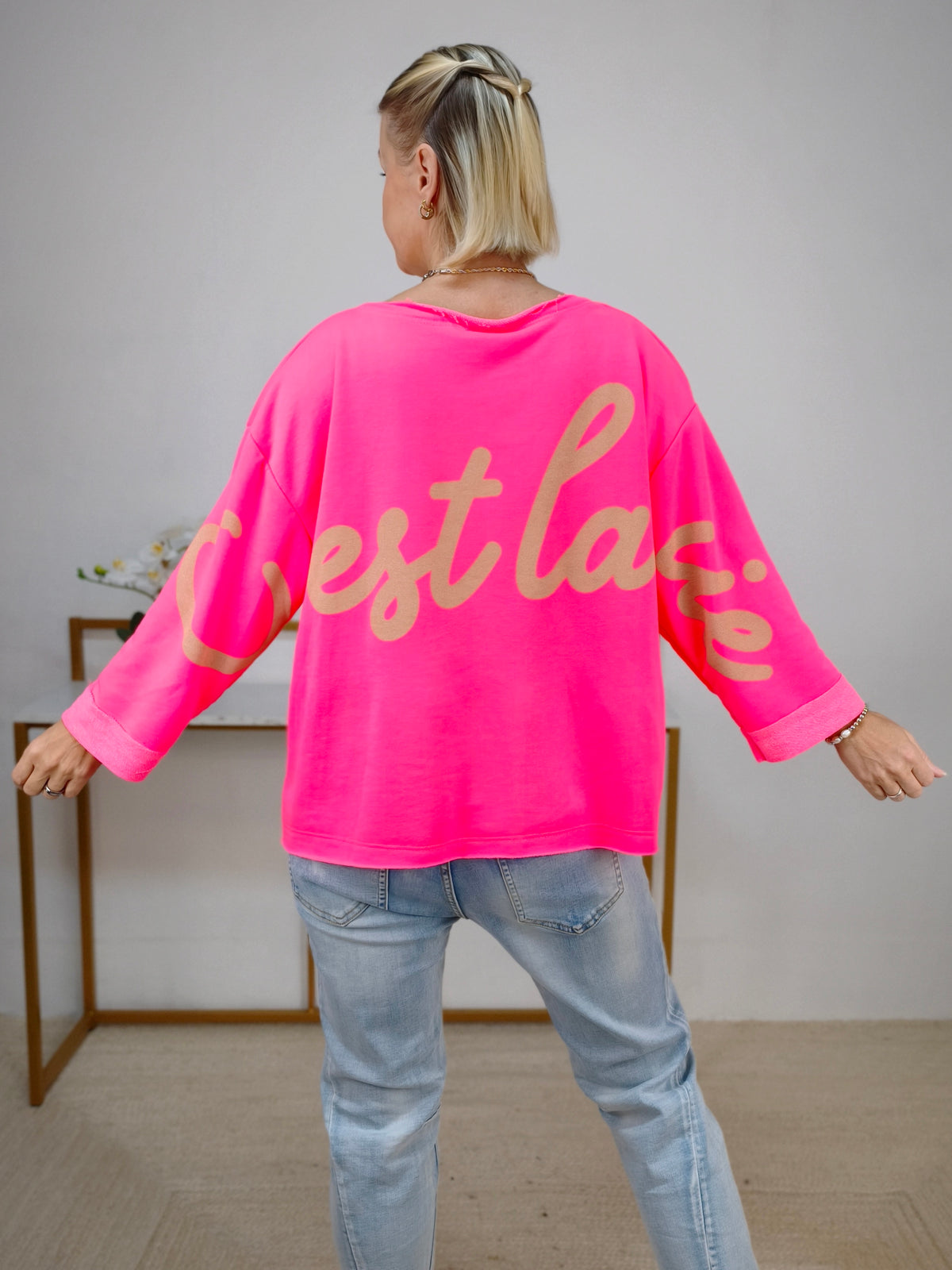 Sweatshirt "C'est la vie" aus Baumwolle Neon Pink (40-44)