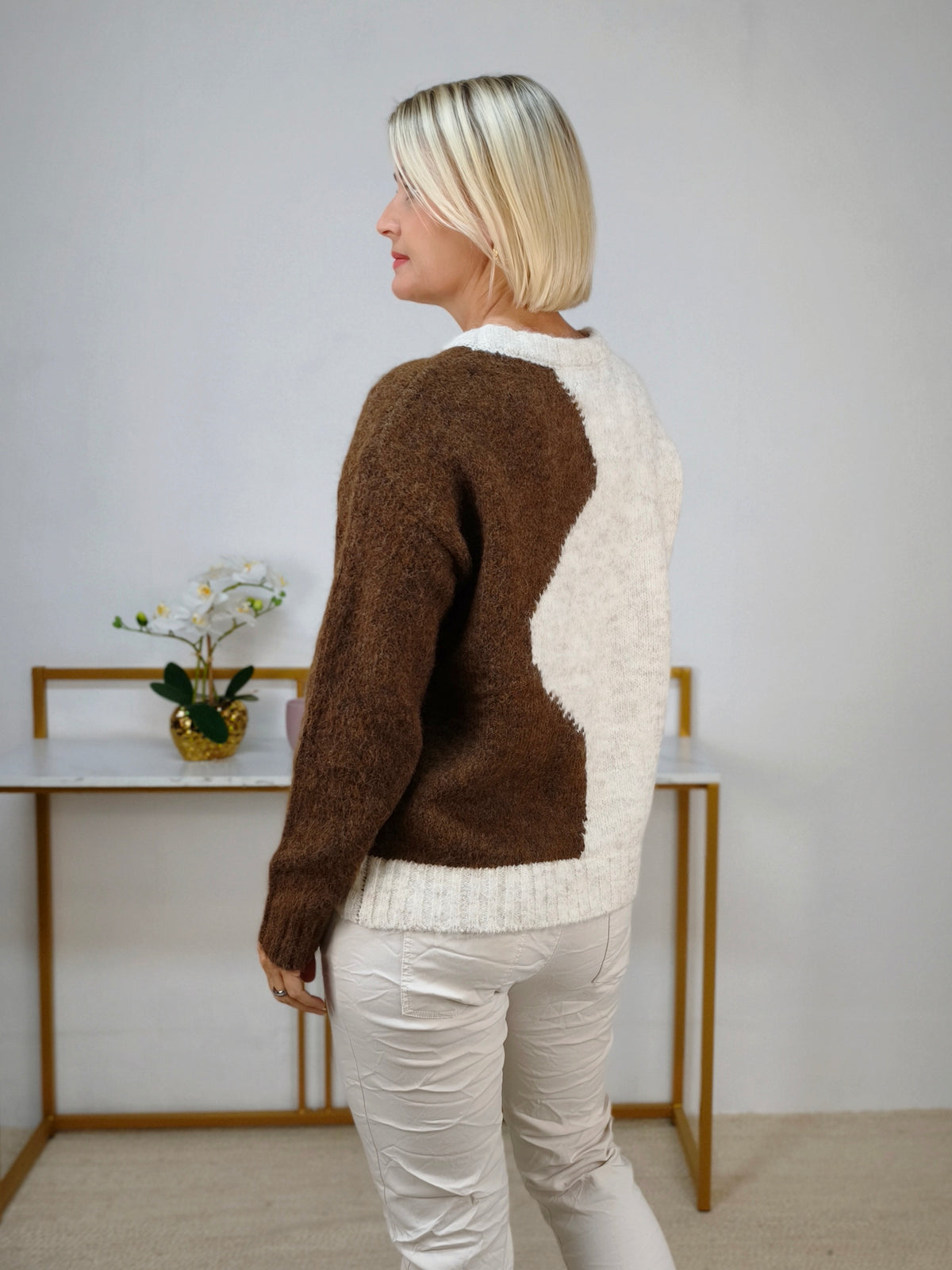 Warmer Pullover in Beige/Dunkelbraun mit Rankenmuster (36-42)