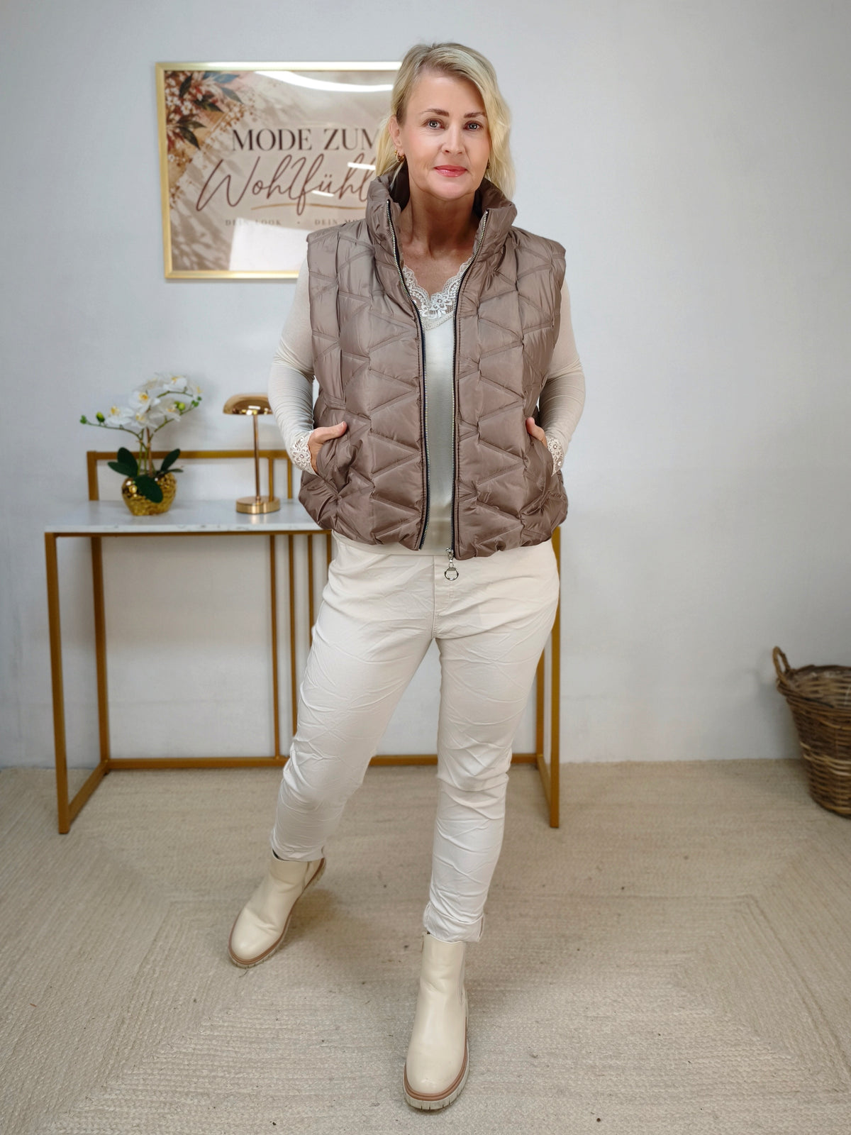 Kurzweste gesteppt Taupe (36-42)