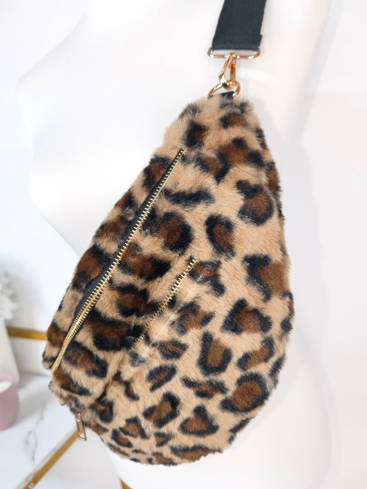 Fell Crossbag/Gürteltasche im Leo Design Camel