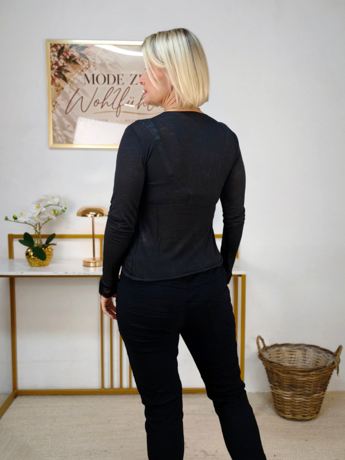 Kashmire Longsleeve mit Spitze uni Schwarz (36-40/42)