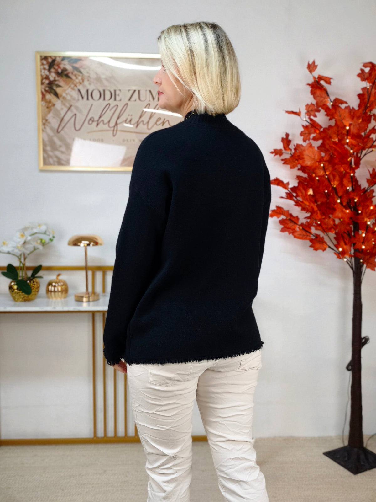 Pullover gefranst mit Turtle Neck Schwarz (38-42)