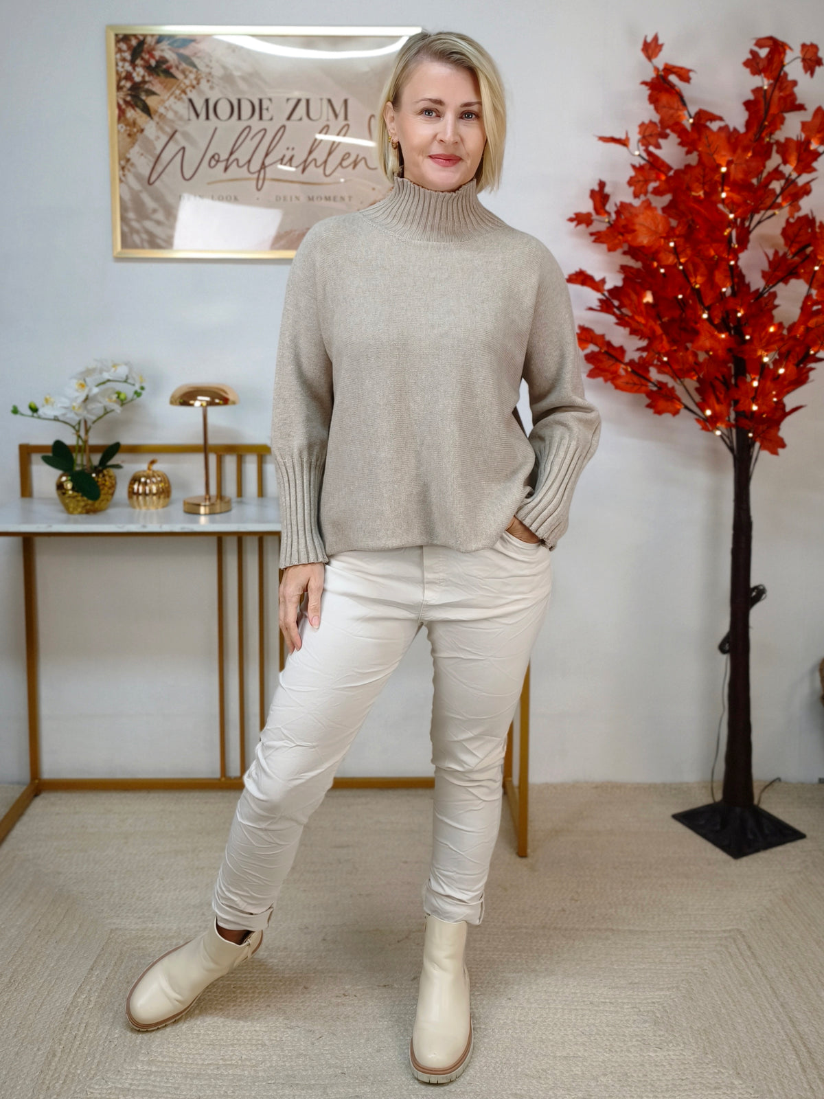 Pullover mit Turtle Neck Beige (38-42)