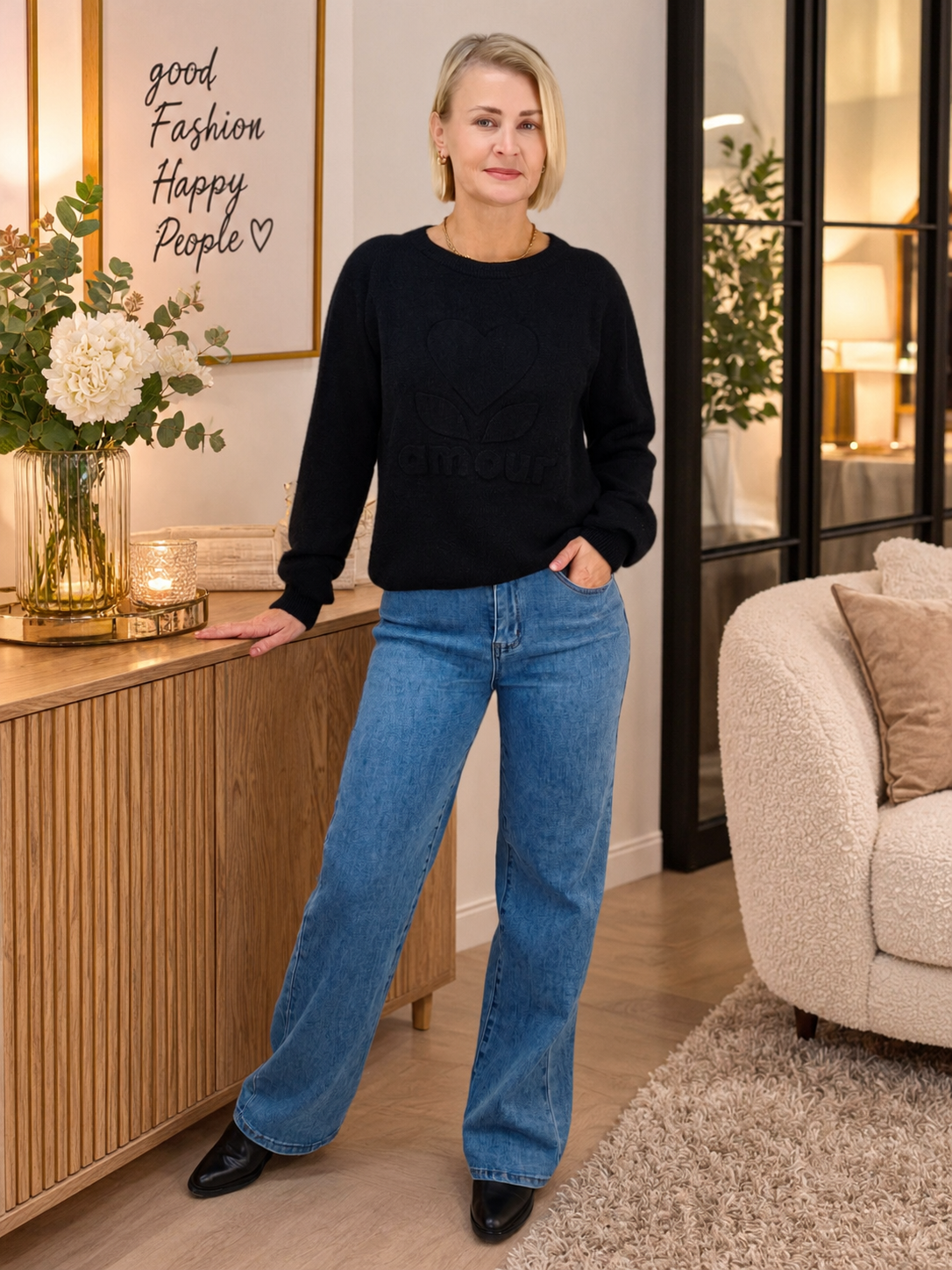 Einfarbiger Pullover "Amour" in schwarz (36-42)