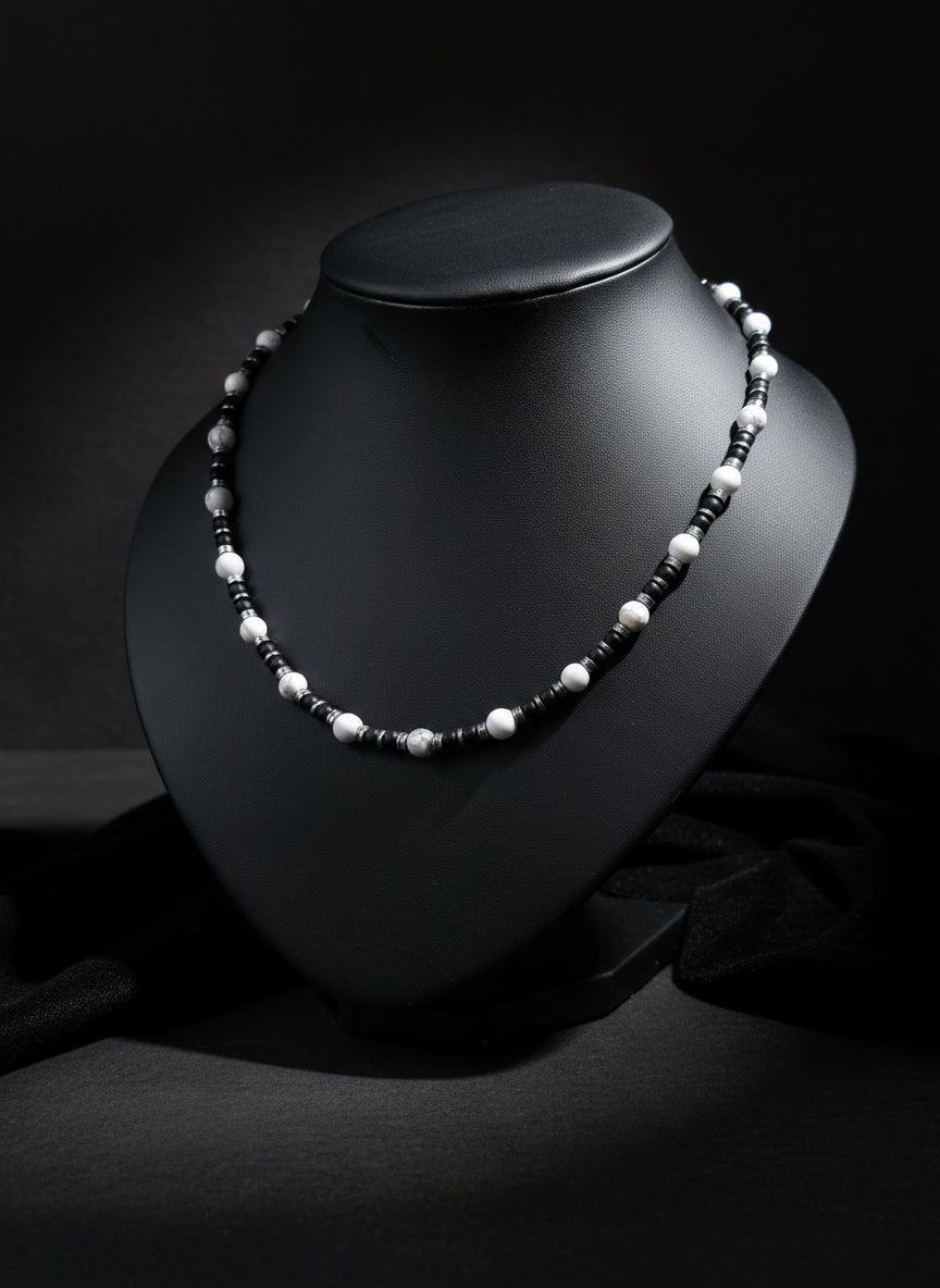 Edelsteinkette mit weißem Howlith, Hämatit und schwarzem Achat