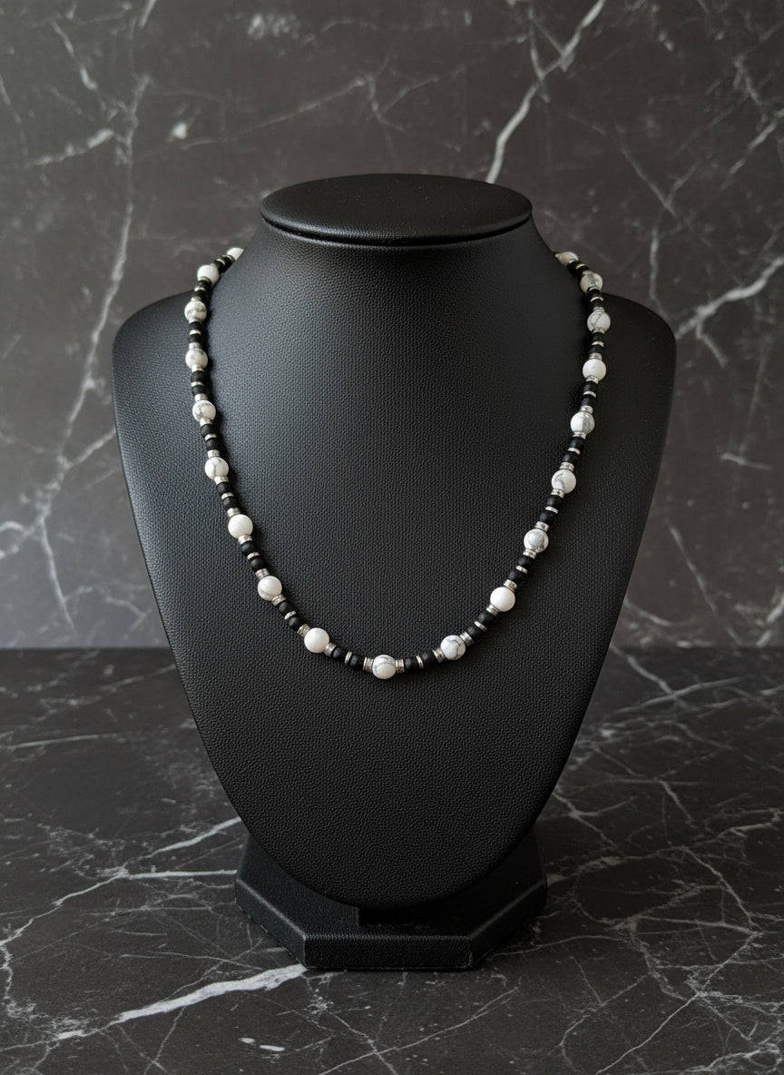 Edelsteinkette mit weißem Howlith, Hämatit und schwarzem Achat