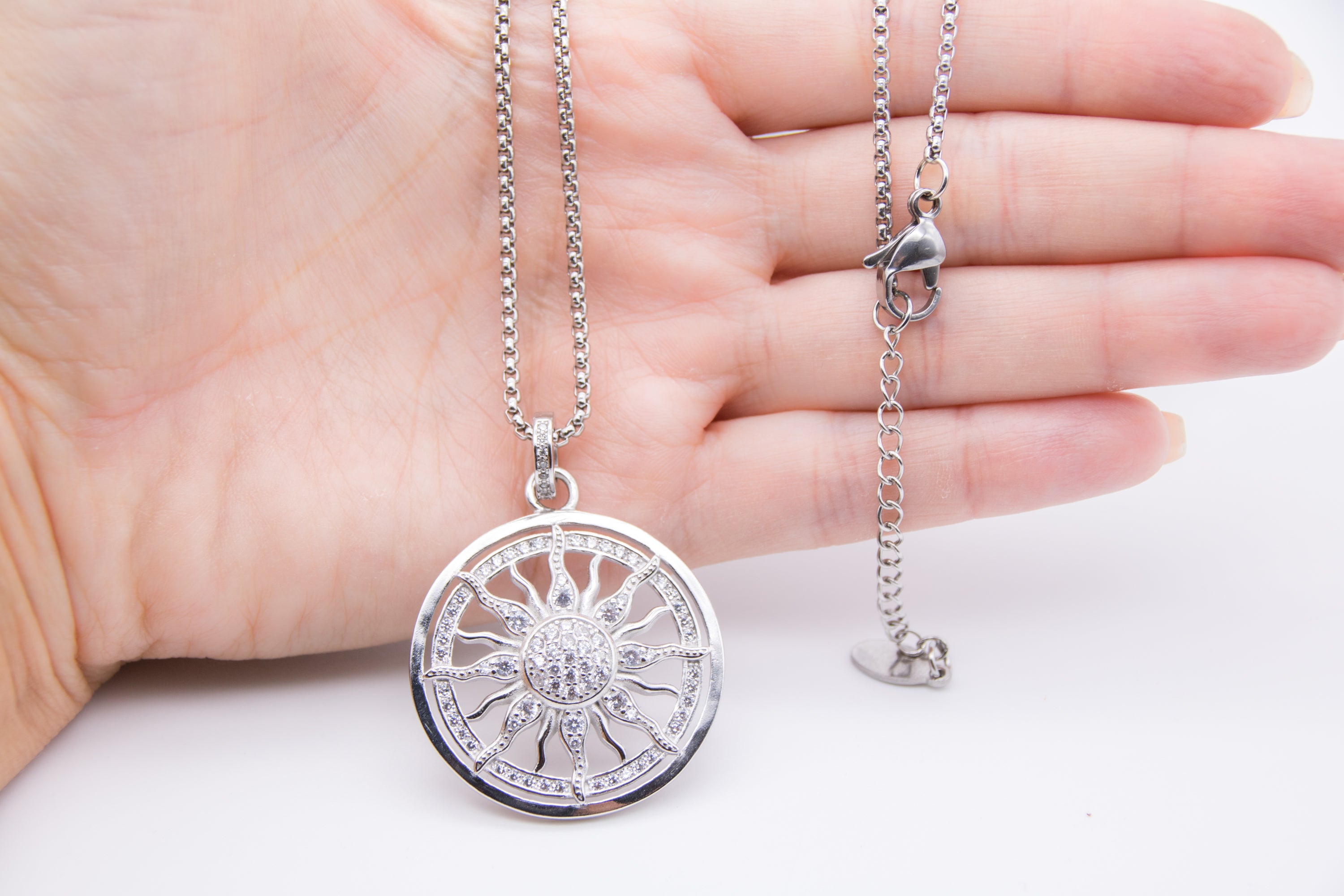 Halskette mit Anhänger