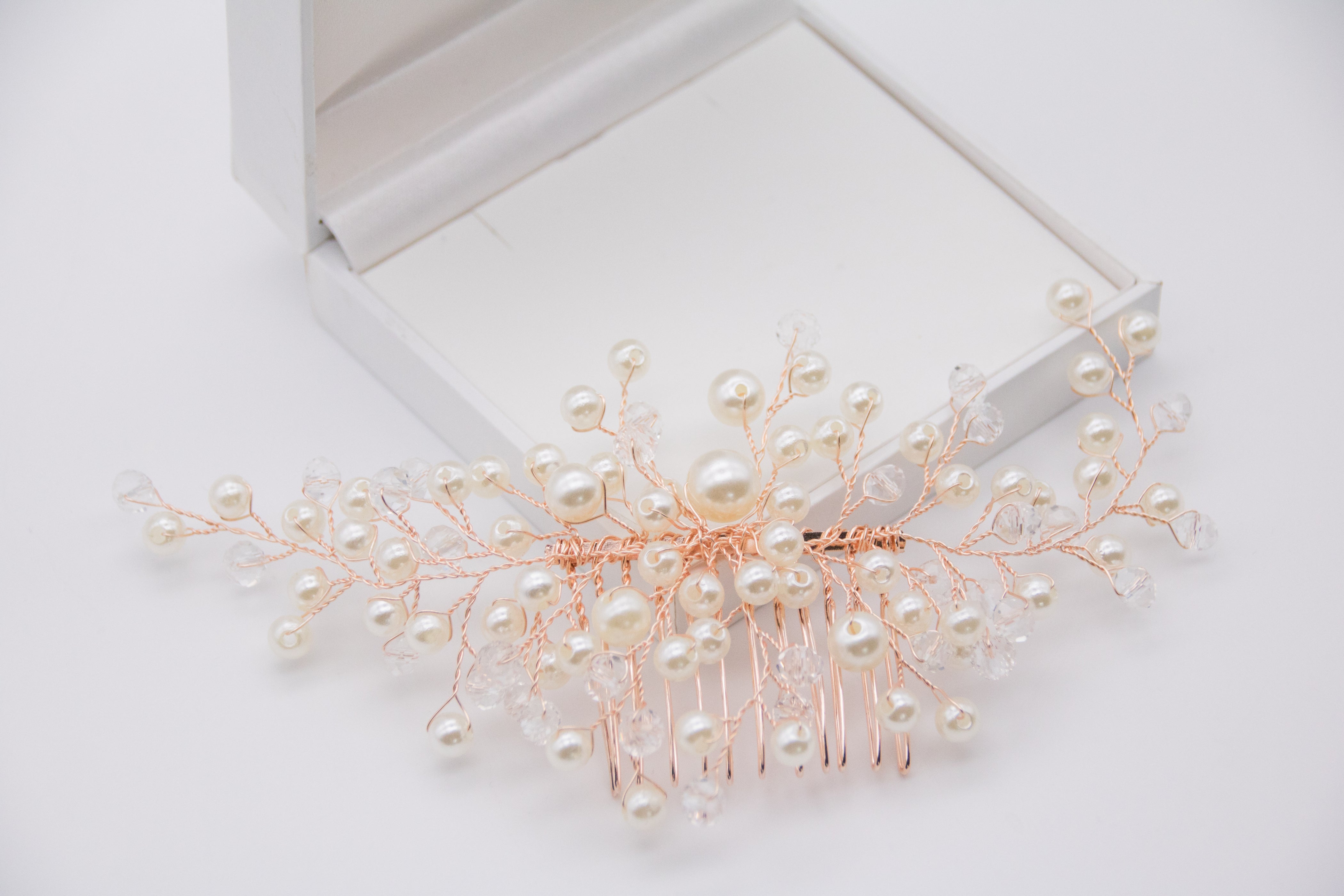 Perlen Haarkamm "Isabelle" rosé