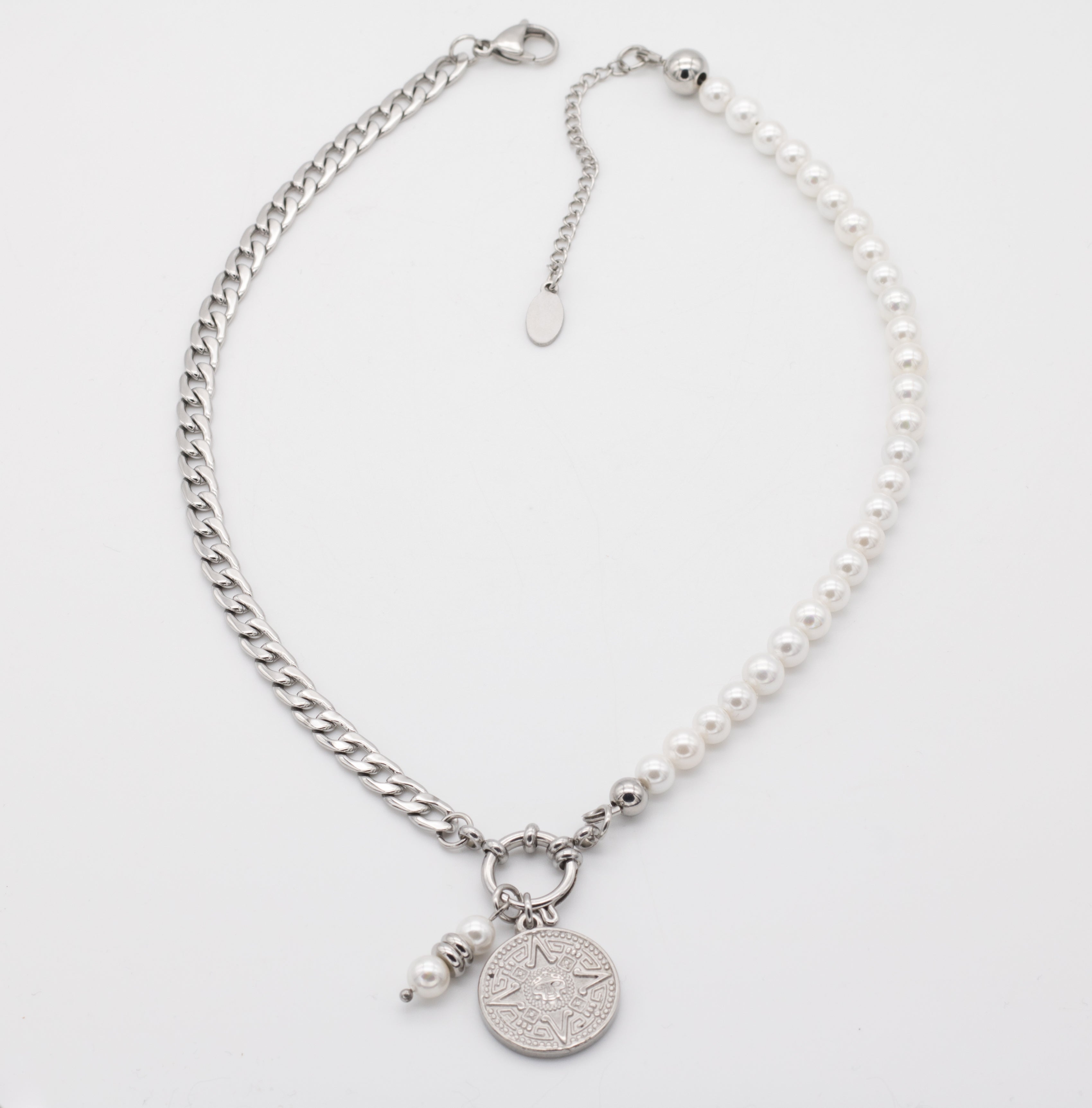 Halskette mit Perlen "Bali" silber