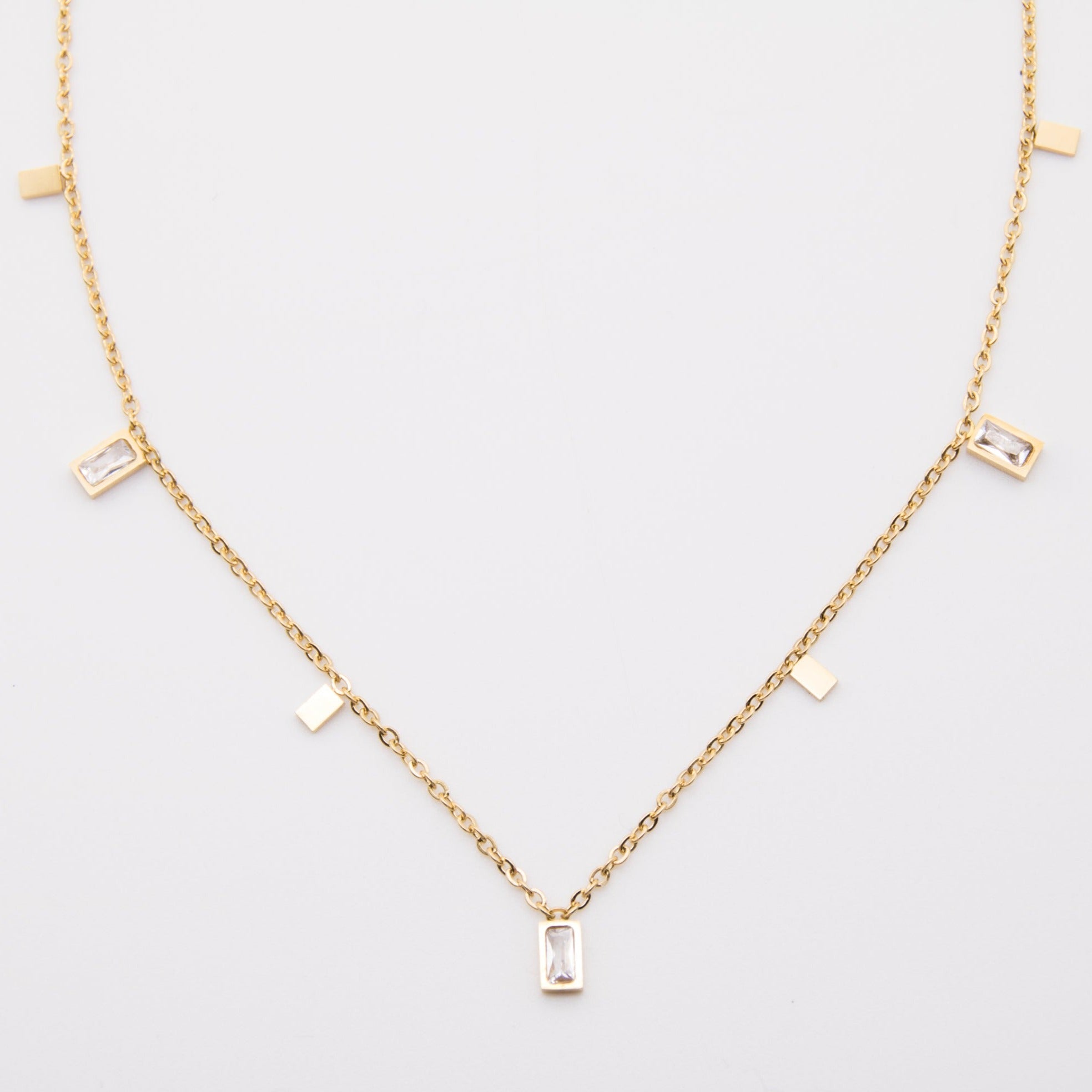 schlichte filigrane Halskette