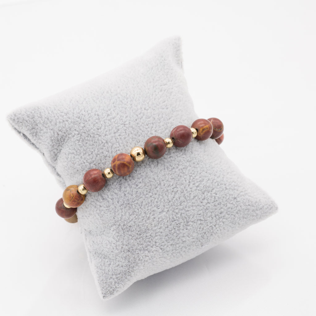 handgefertigtes Perlenarmband