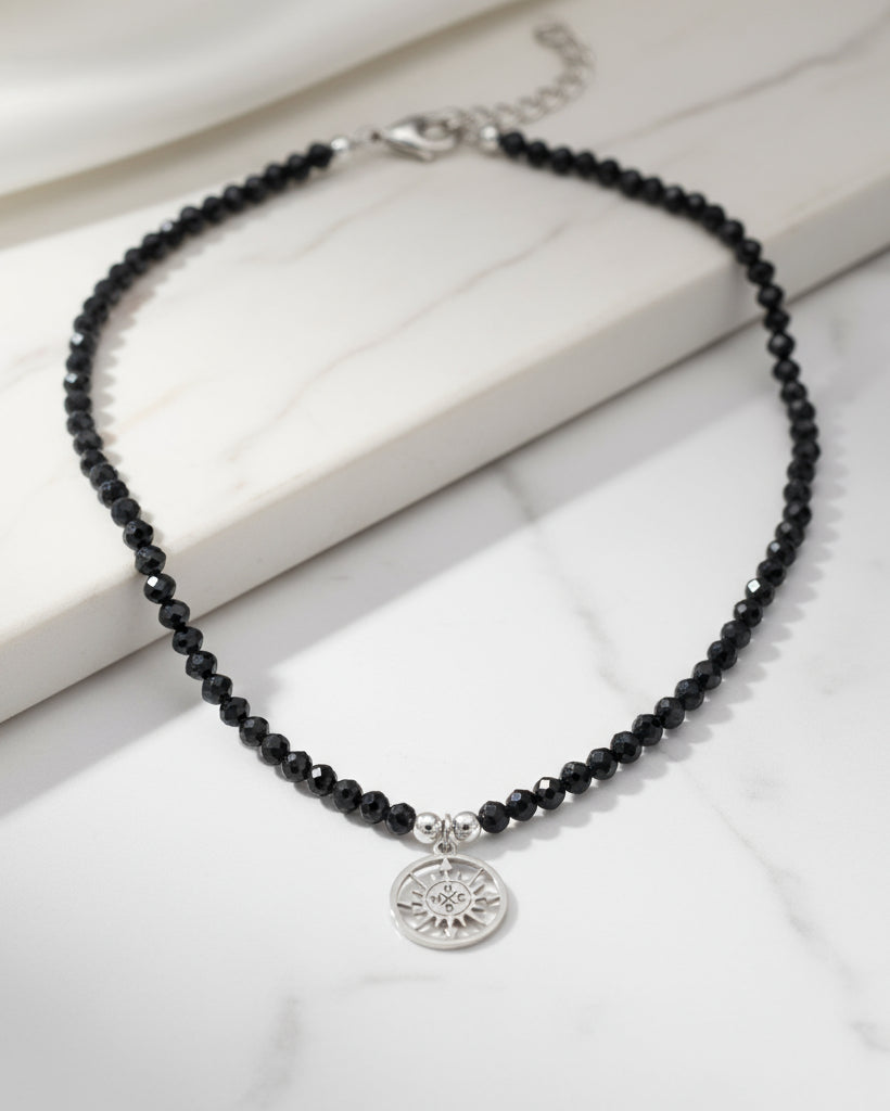 Kompass Kette silber mit facettierten schwarzen Spinell Steinen