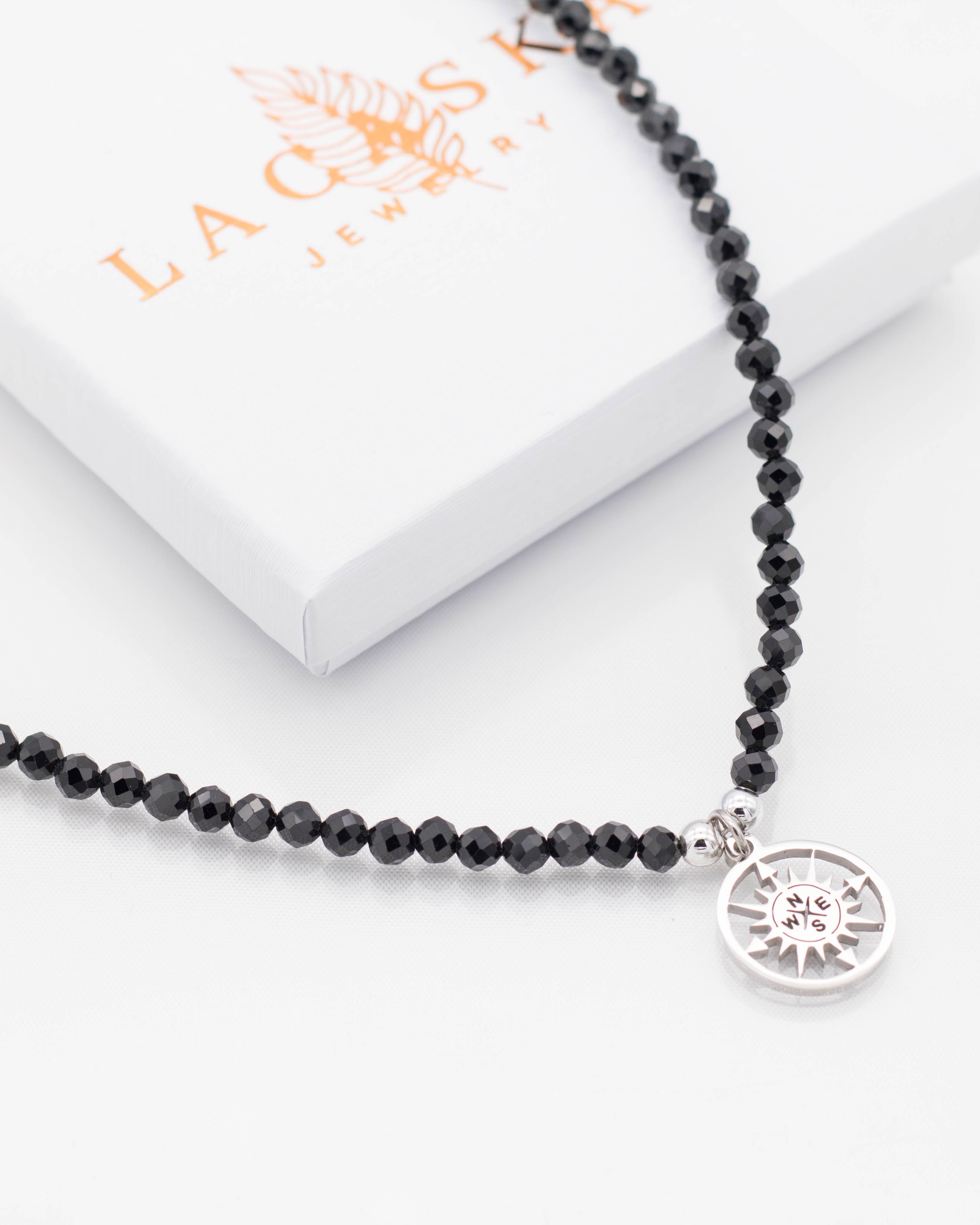 Kompass Kette silber mit facettierten schwarzen Spinell Steinen