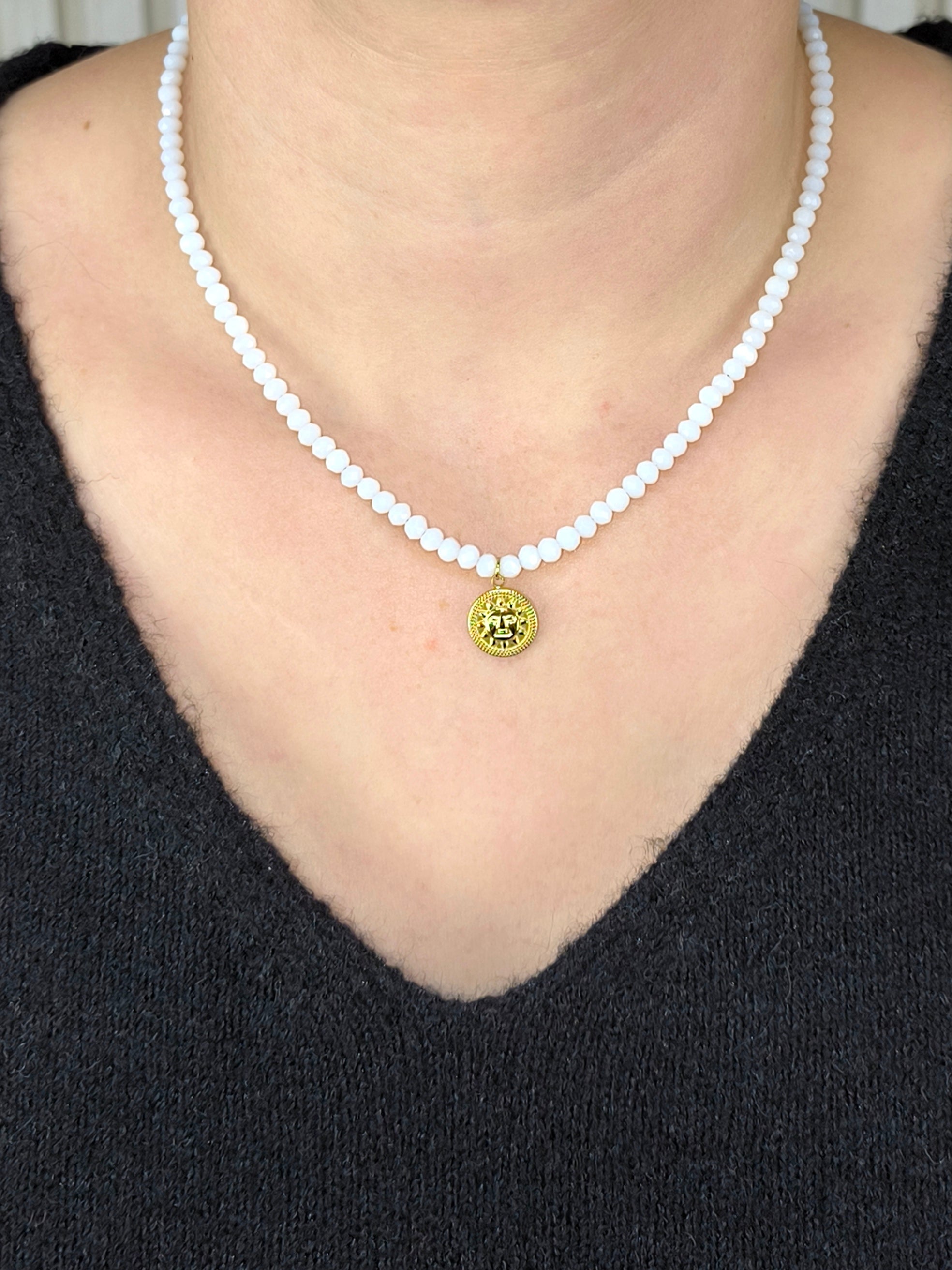 Facettiertes Perlenkettchen in wollweiss