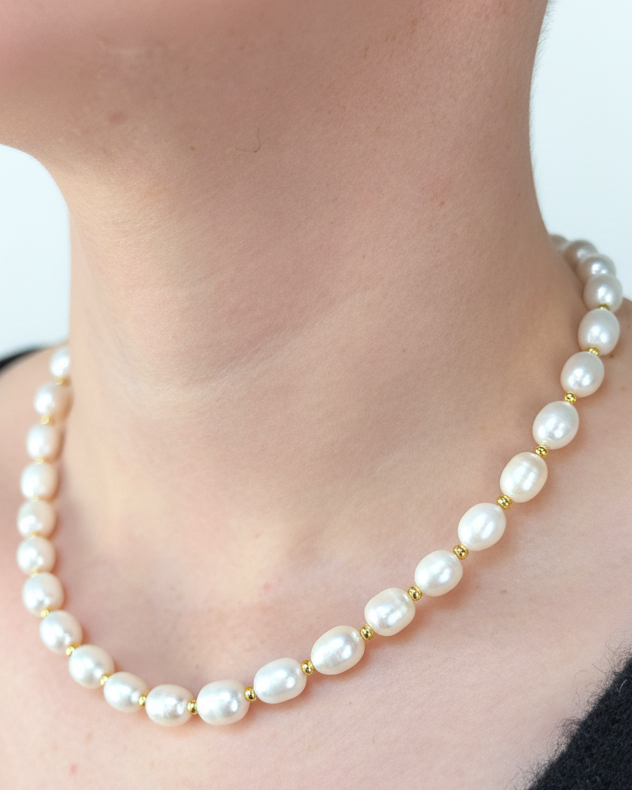 Süsswasser - Perlenkette mit Goldelementen
