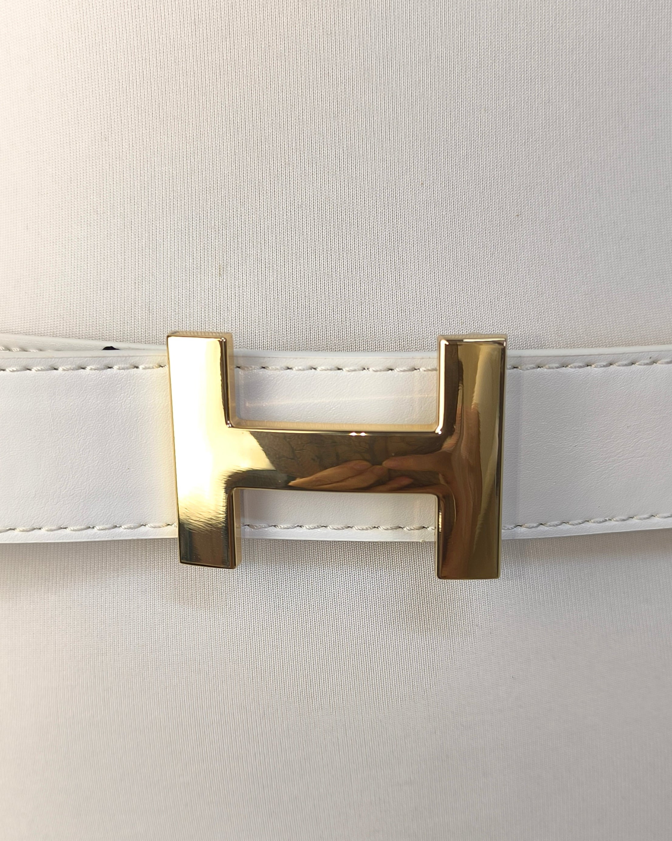 Ledergürtel mit goldener Schnalle in weiss (95/105cm)