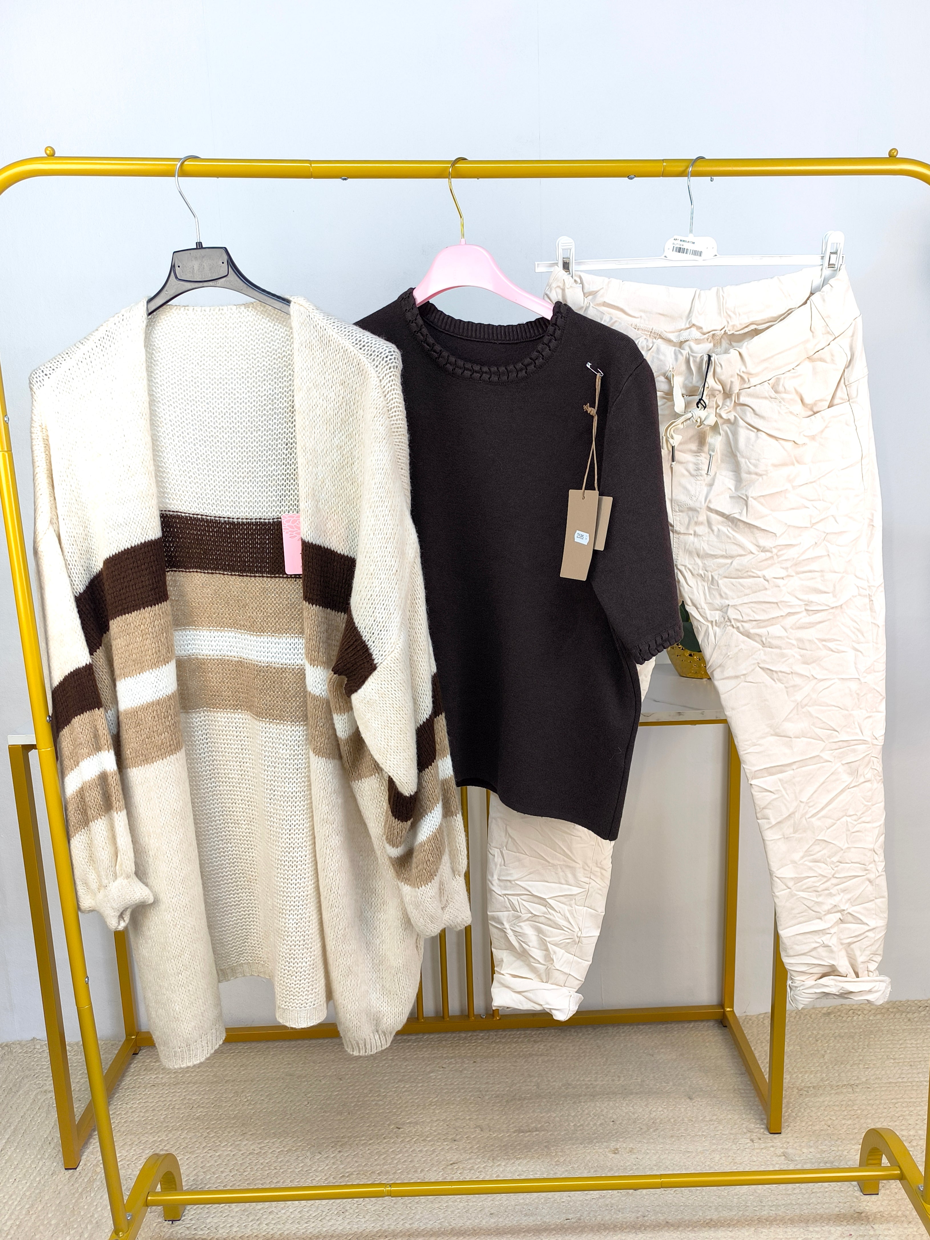 Komplettes Outfit - Cardigan, Joggpant, Pullover 38-42/44