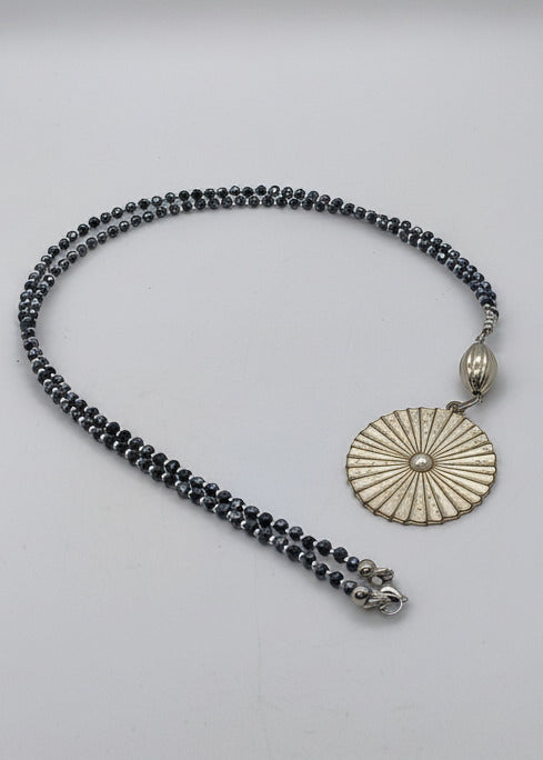 Lange Perlen Halskette "Lucky" nachtblau/silber