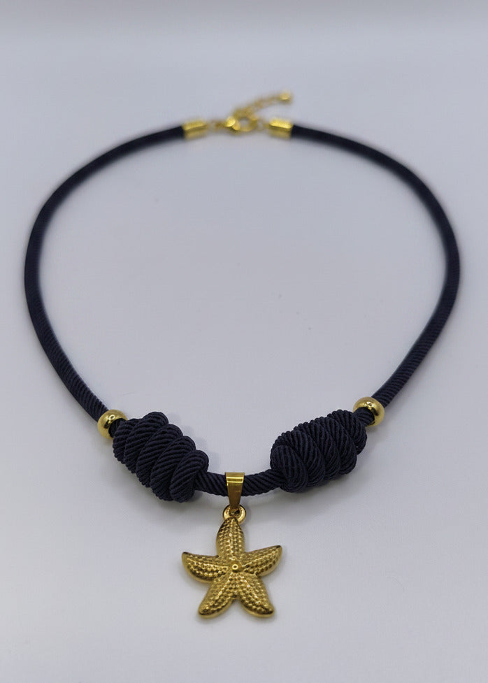 Halskette aus Seil dunkelblau mit goldenem Seestern
