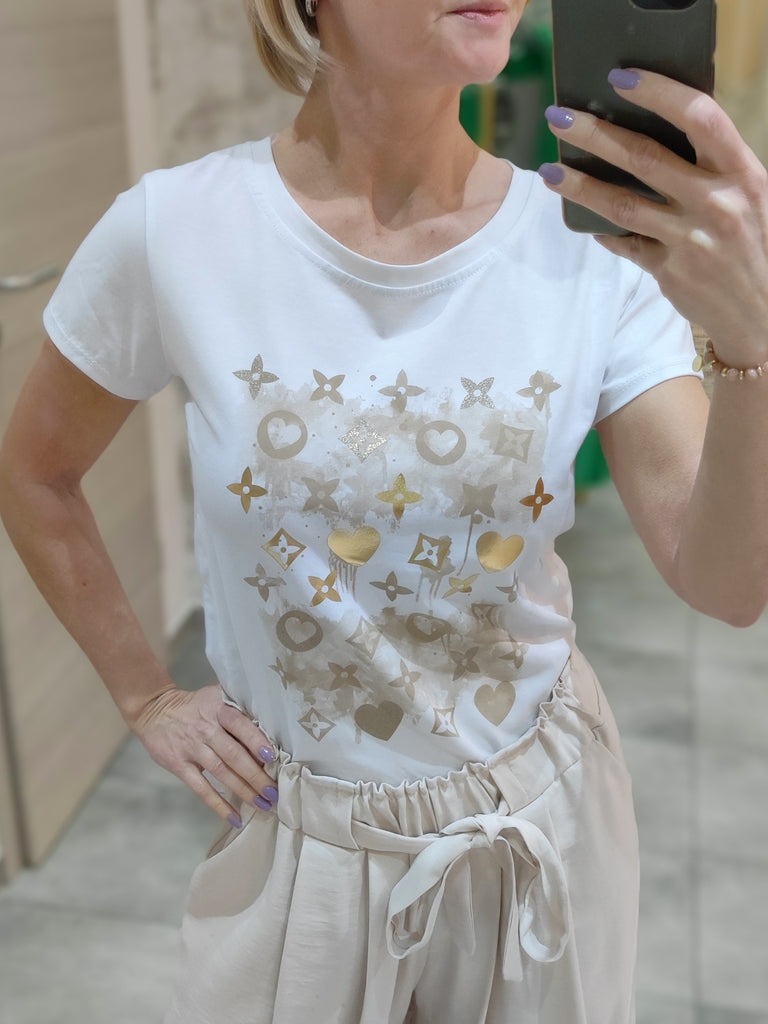 T-Shirts mit Print in Beige und Gold - Blüten und Herzen