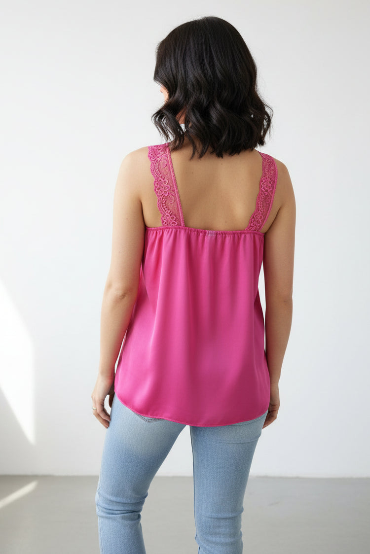 Top mit Spitze und V-Ausschnitt in 5 Farben (36-42)