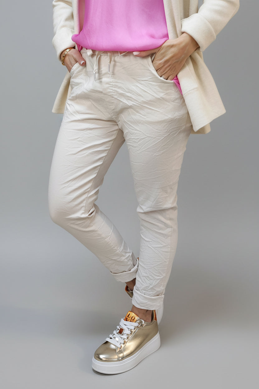 Komplettes Outfit - Joggpant Hose und 2 passende Pullover (40-42/44)