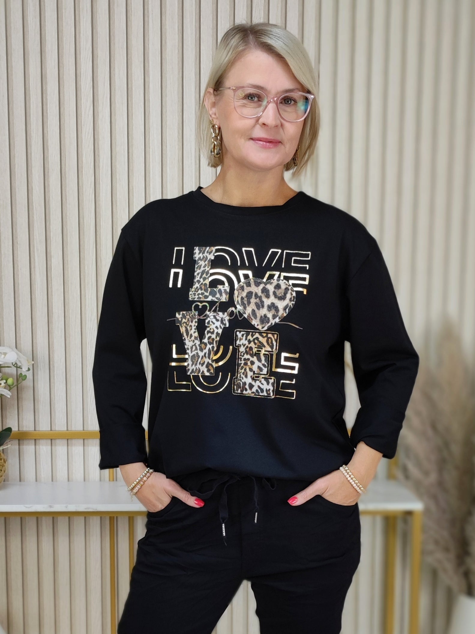 Langarmshirt "Love" schwarz (36-42)