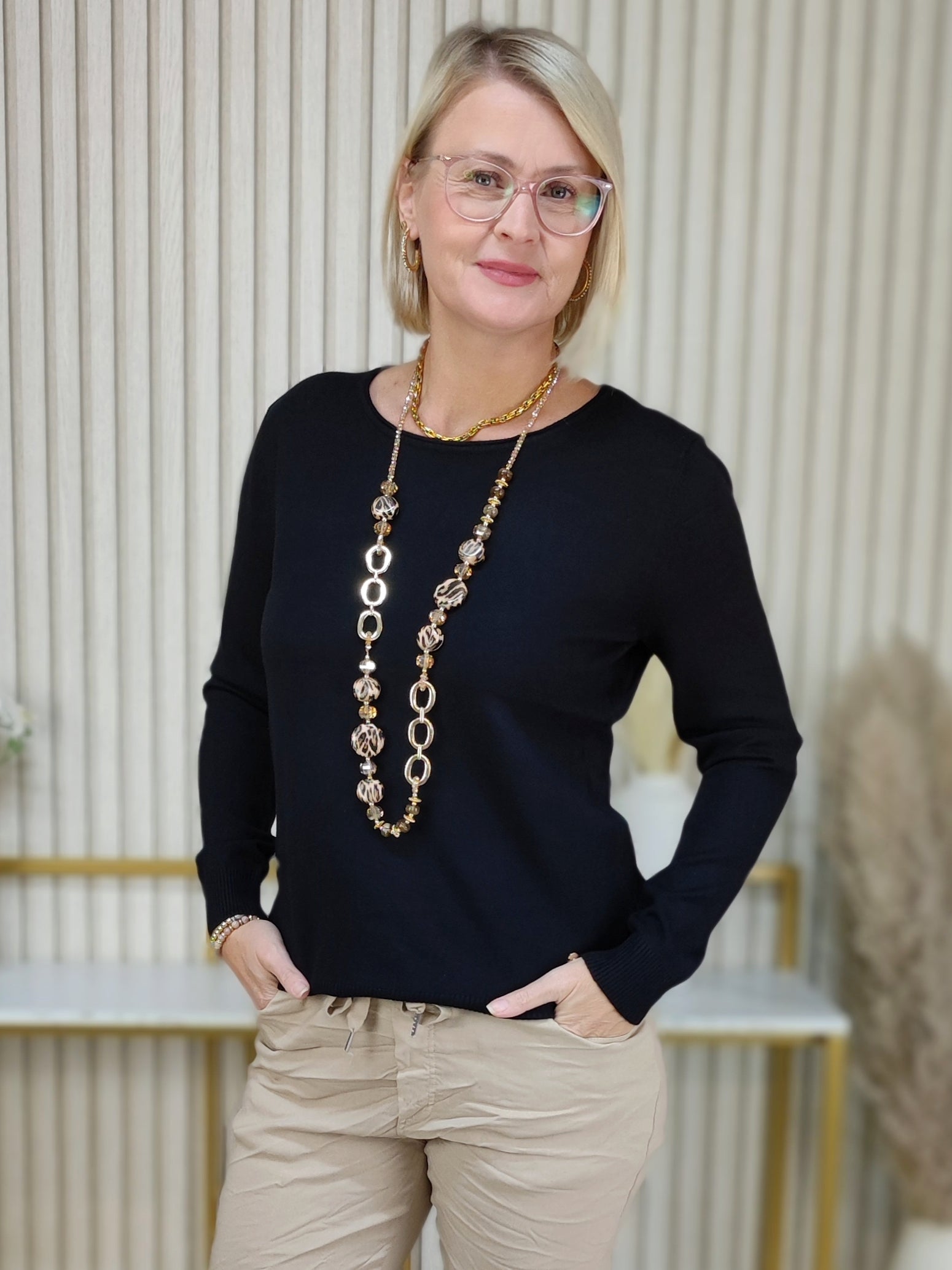 Leichter Pullover "Betty" in schwarz (36-40/42)