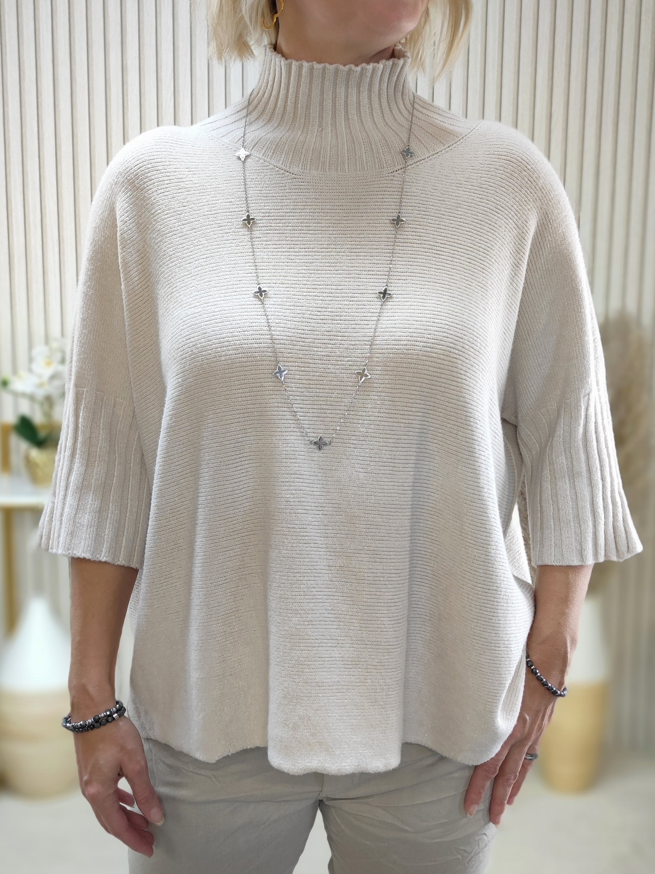 Pullover mit Turtle Neck beige (38-44)