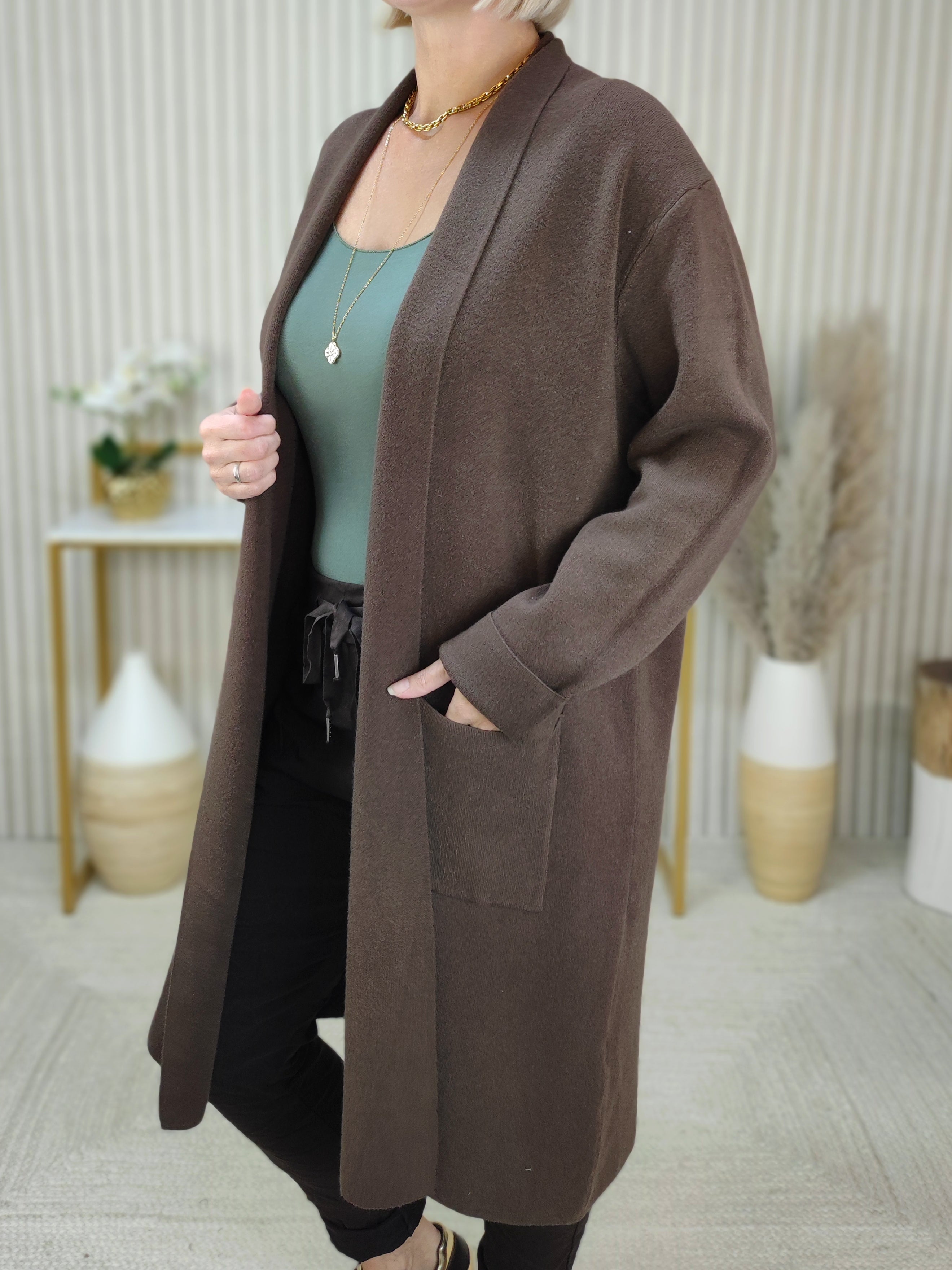 Weicher Cardigan Uni schoko (38-44)