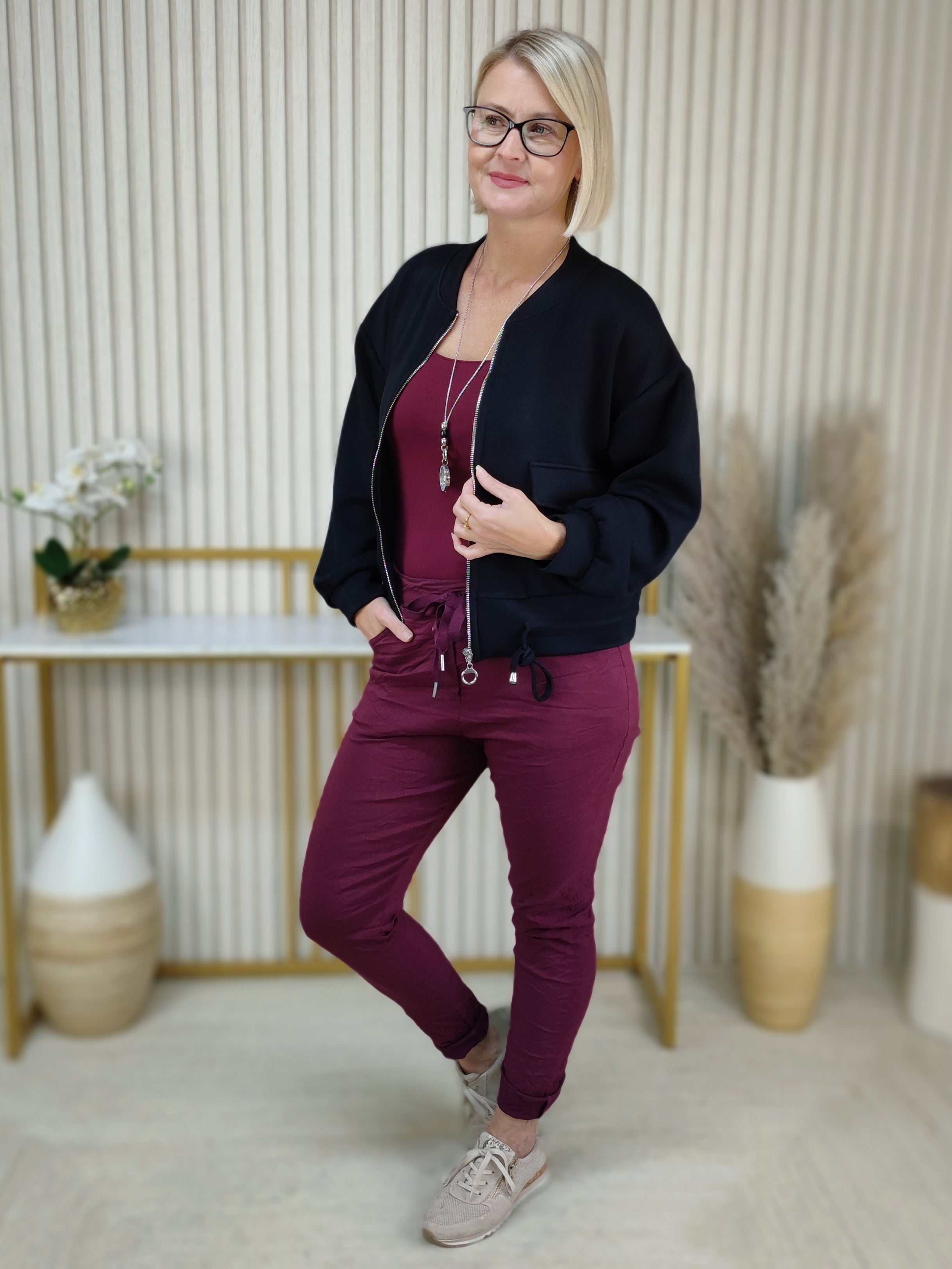 Sweatjacke schwarz (38-42/44)