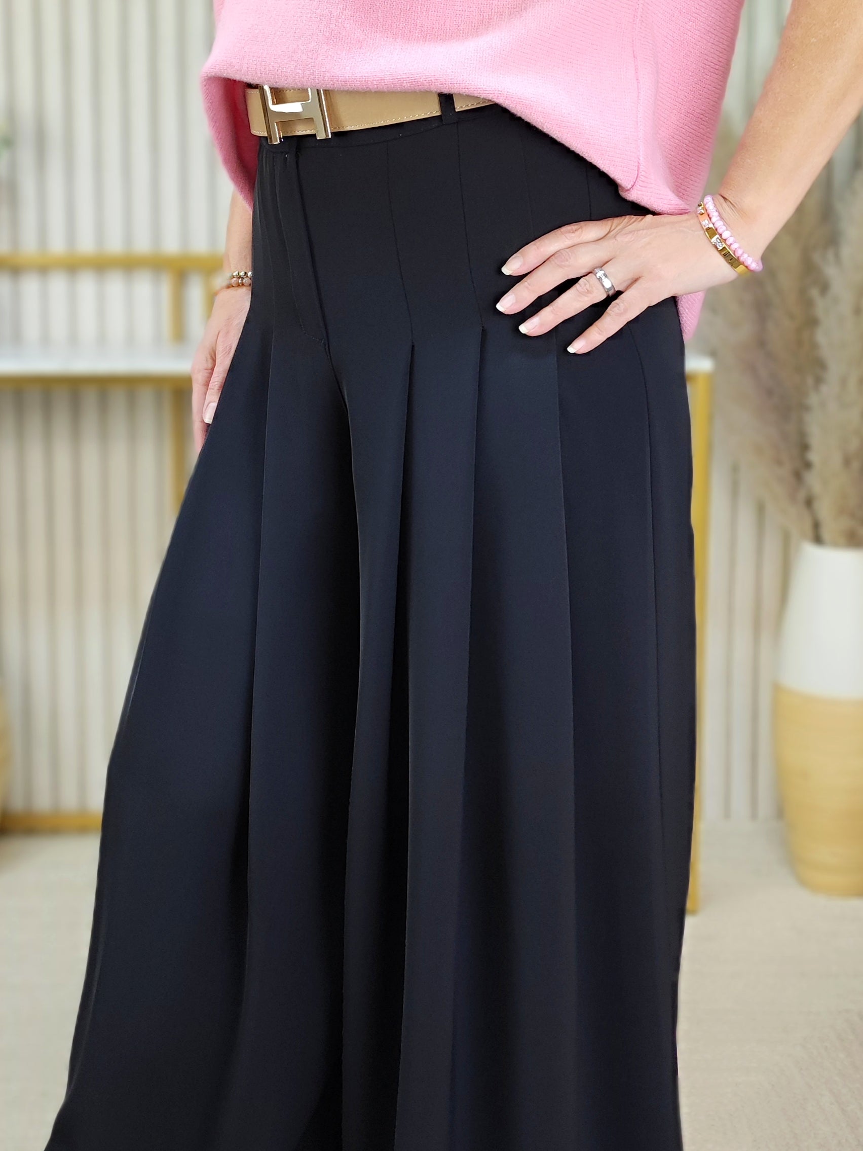Weich fliessende Palazzohose in uni schwarz (S, M, L, XL)