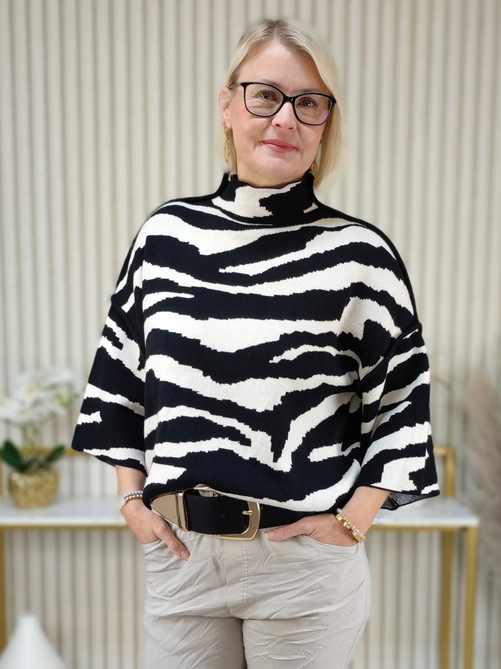 Turtle Neck Pullover im Zebra Design (36-44)