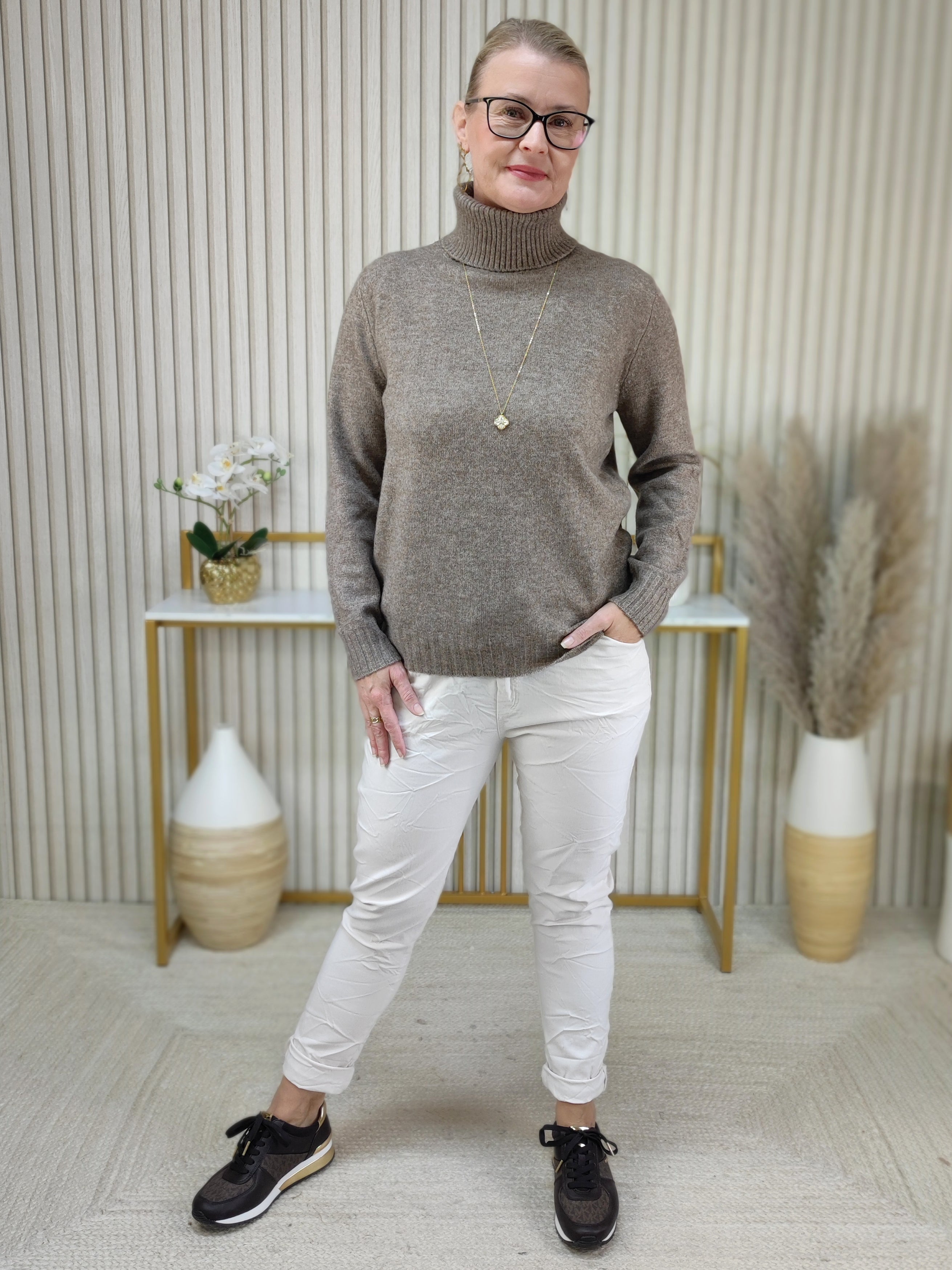 Basic Pullover braun mit weichem Rollkragen (36-42)