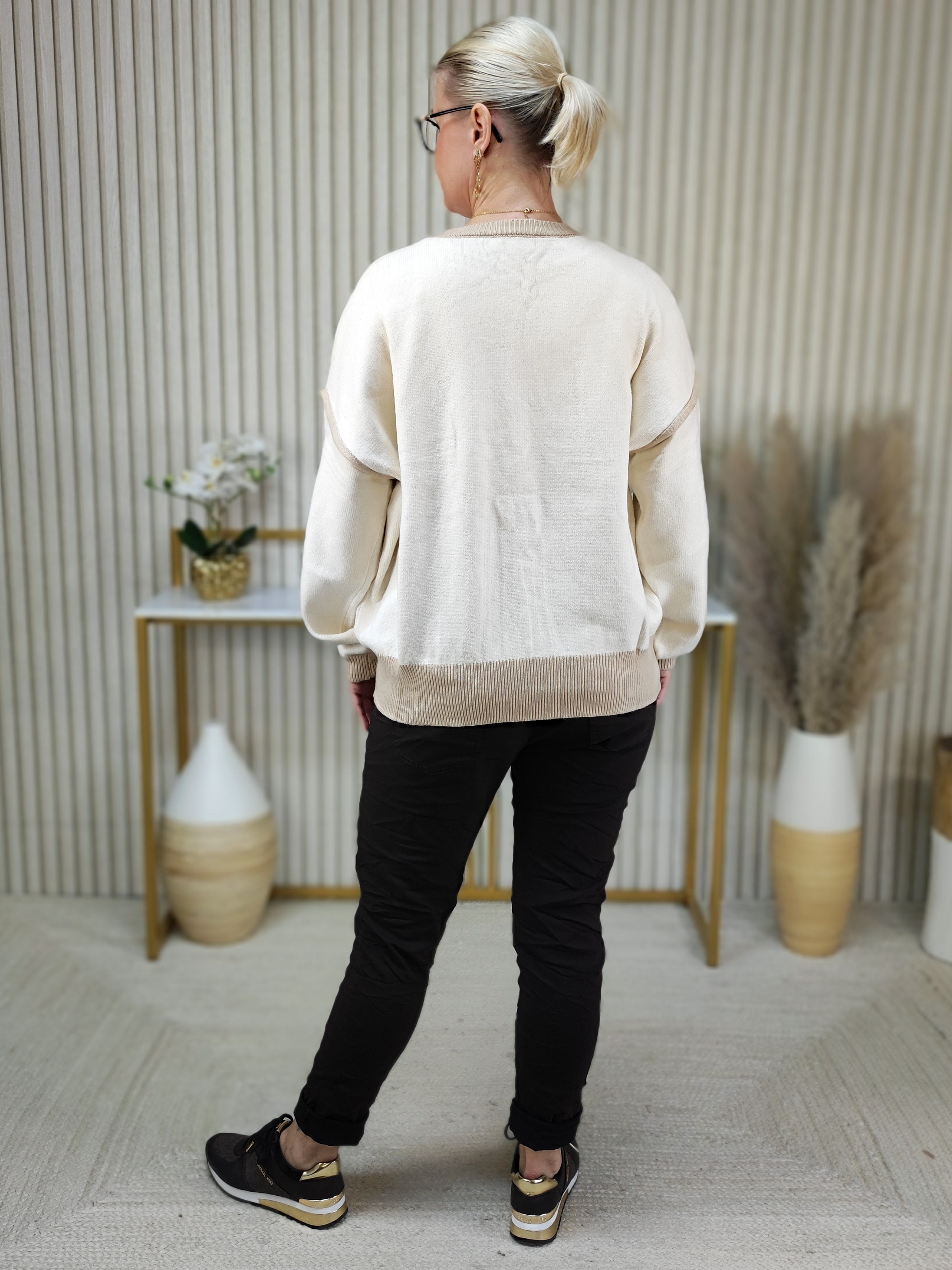 Feinstrick Pullover in creme/camel (38-44)